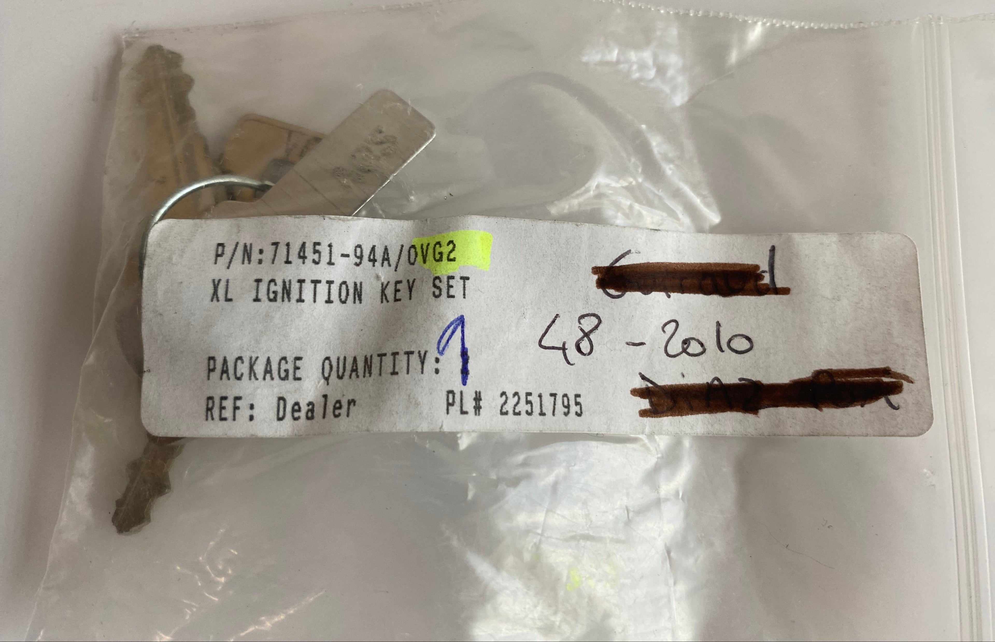 Jeu de 2 clés plates Harley Davidson code VG2 REF OEM 71451-94A