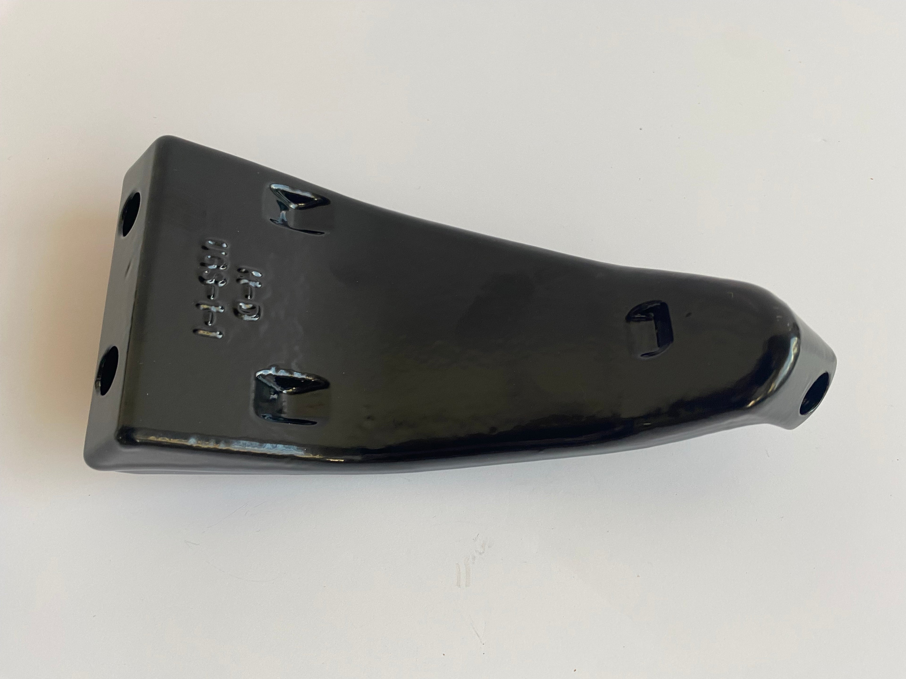 Support cale pied pilote gauche Dyna Harley Davidson REF OEM 50667-07