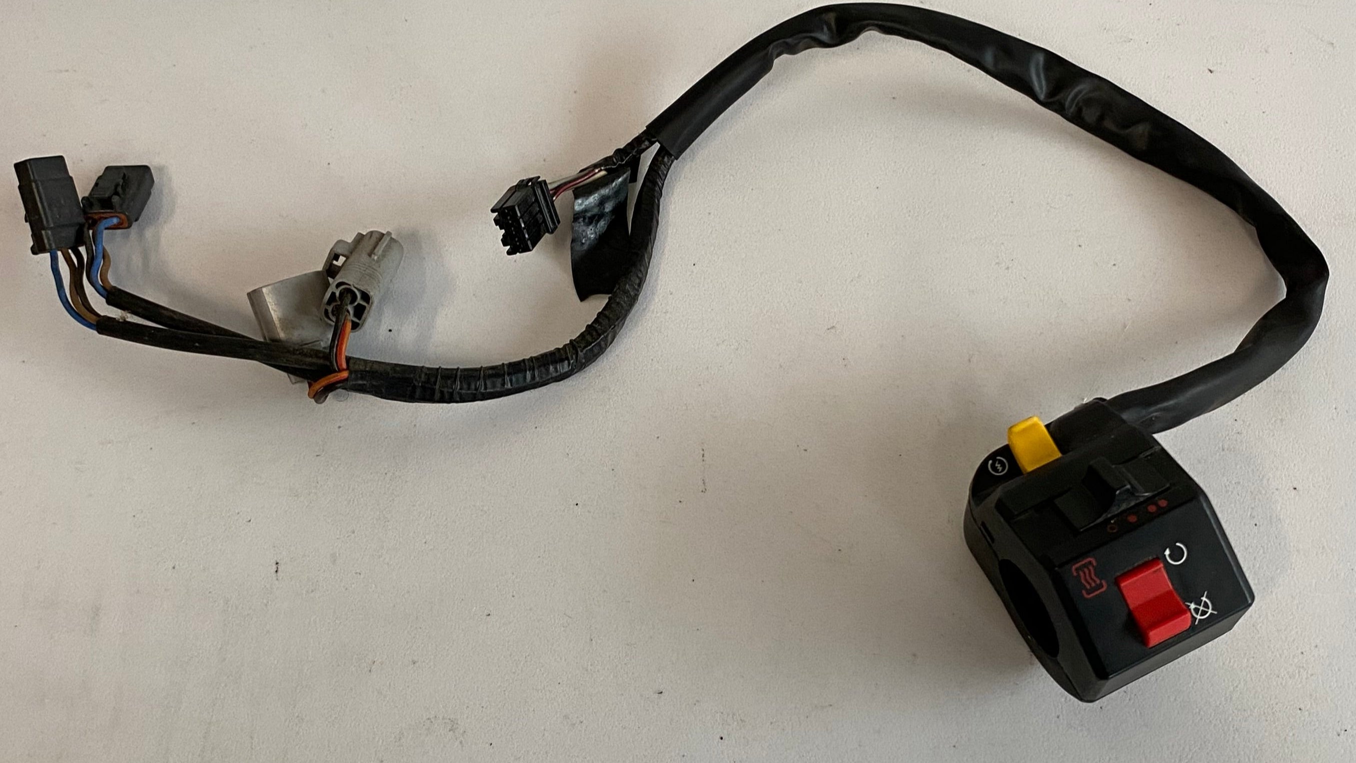 BUELL XB rechter Schalter mit Steuerung für beheizte Griffe OEM REF: N1050.1AK