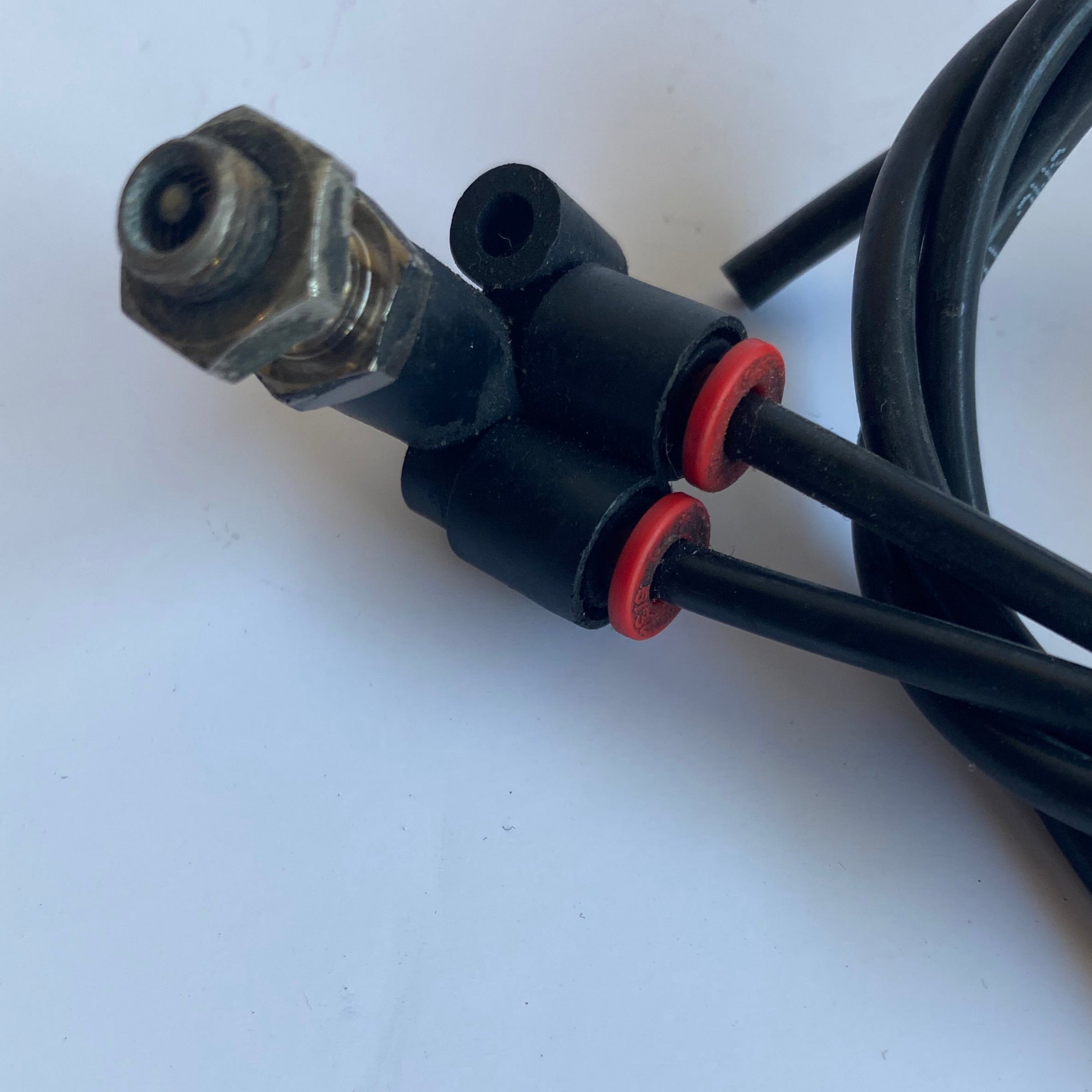 Harley Davidson Touring Shock Absorber Air Fitting REF OEM 54357-03