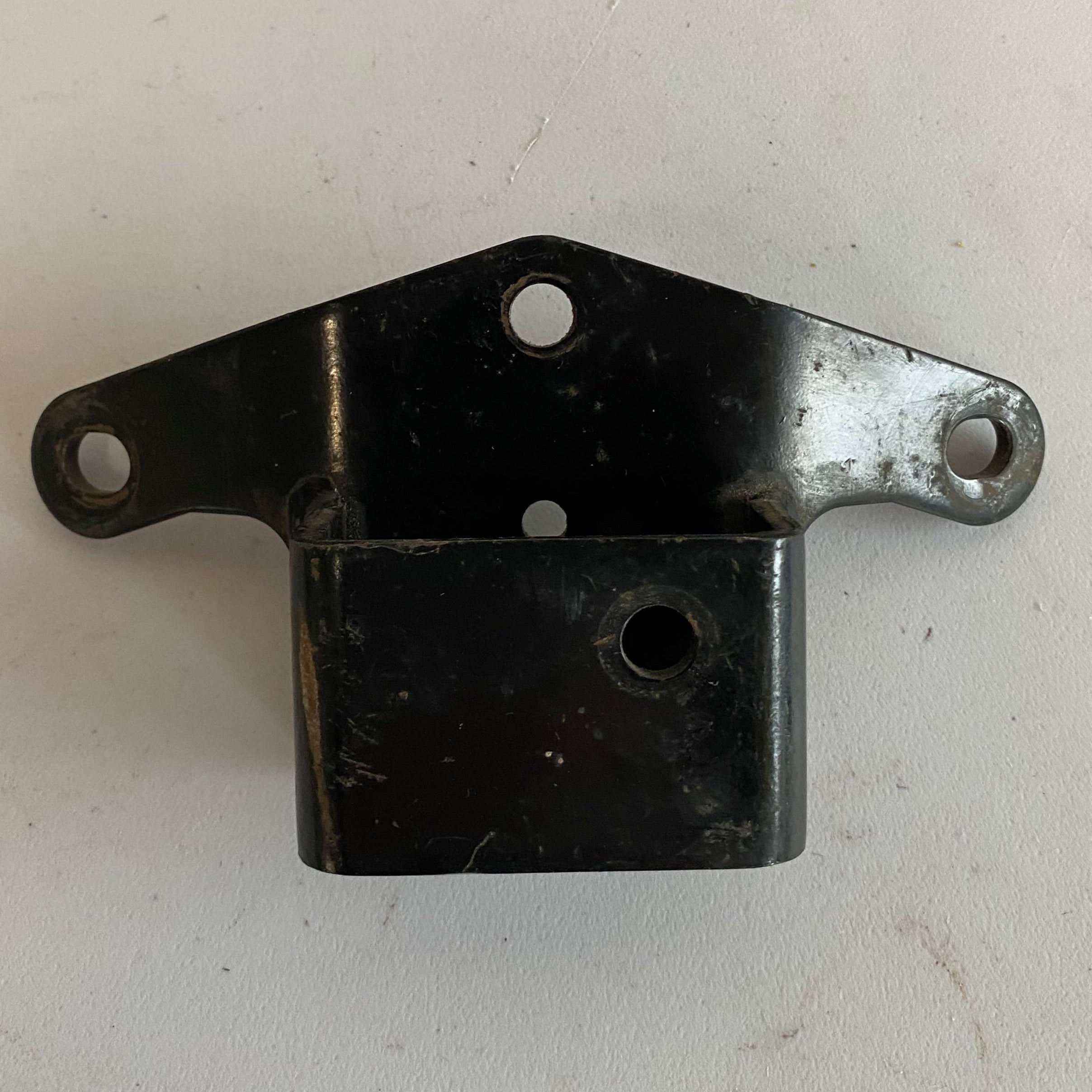 BUELL Upper Engine Mount OEM REF: 16272-98Y