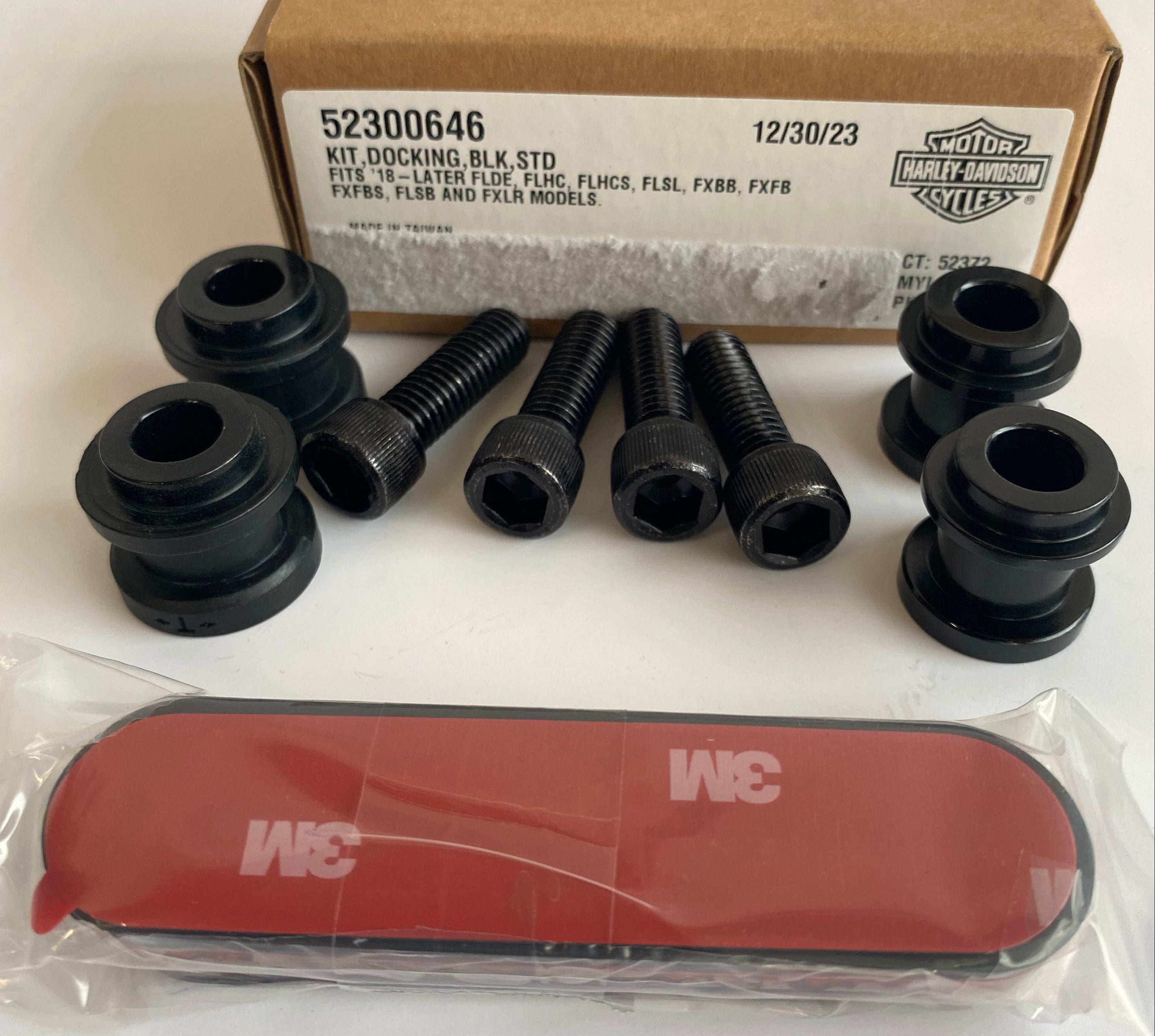 Kit ancrage noir sissy bar détachable Harley Davidson REF 52300646