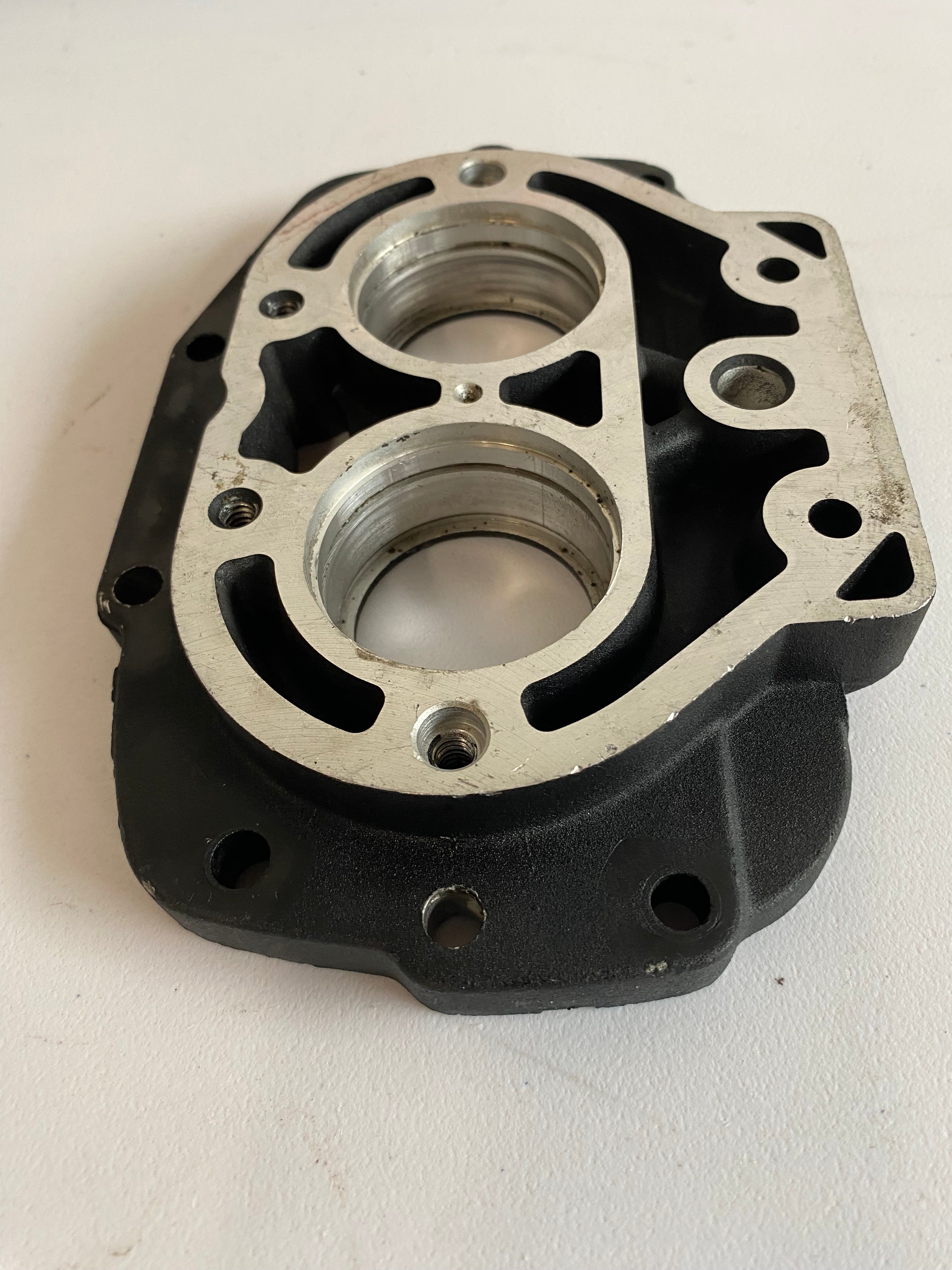 Platine de roulements boite à vitesses Softail Harley Davidson REF OEM : 35258-87D