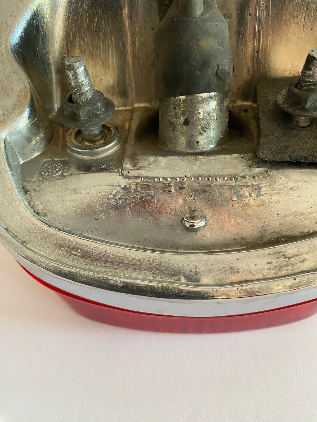 Feu arrière complet Harley Davidson REF OEM : 68049-93B