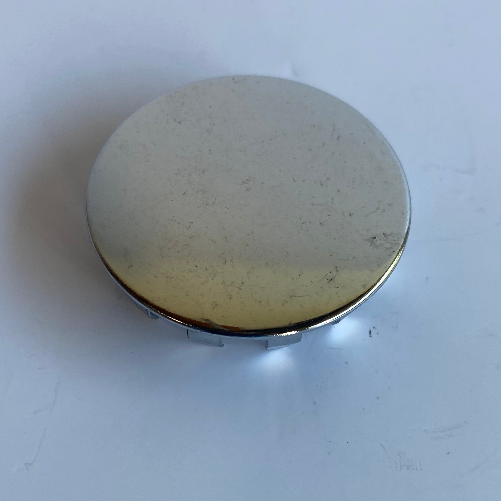 Cache trou chromé bras oscillant Dyna Harley Davidson REF OEM 67859-90