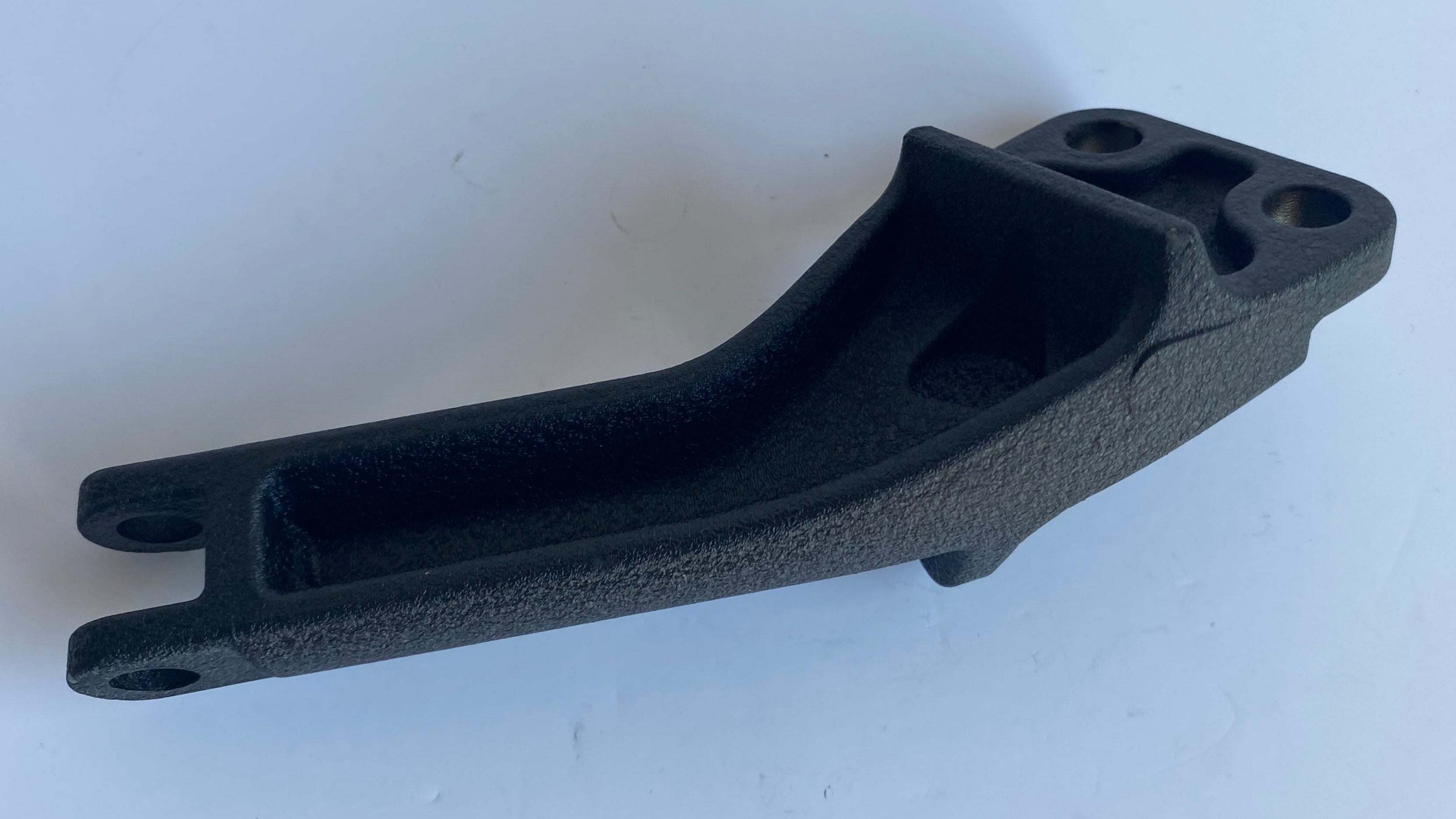 Support de cale pied passager gauche Dyna Harley Davidson REF OEM 49230-06