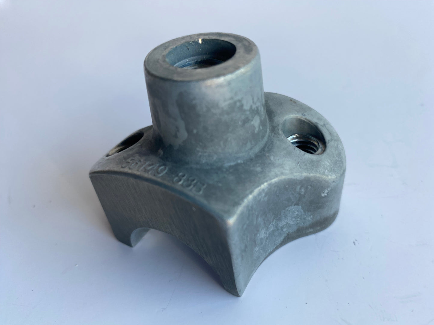 Riser inférieur droit Touring Harley Davidson REF OEM 56149-88B