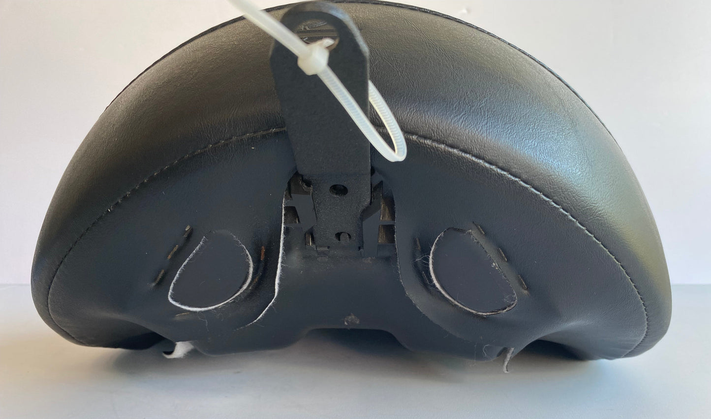 Selle solo Super Reach Dyna Harley Davidson REF OEM 54384-11