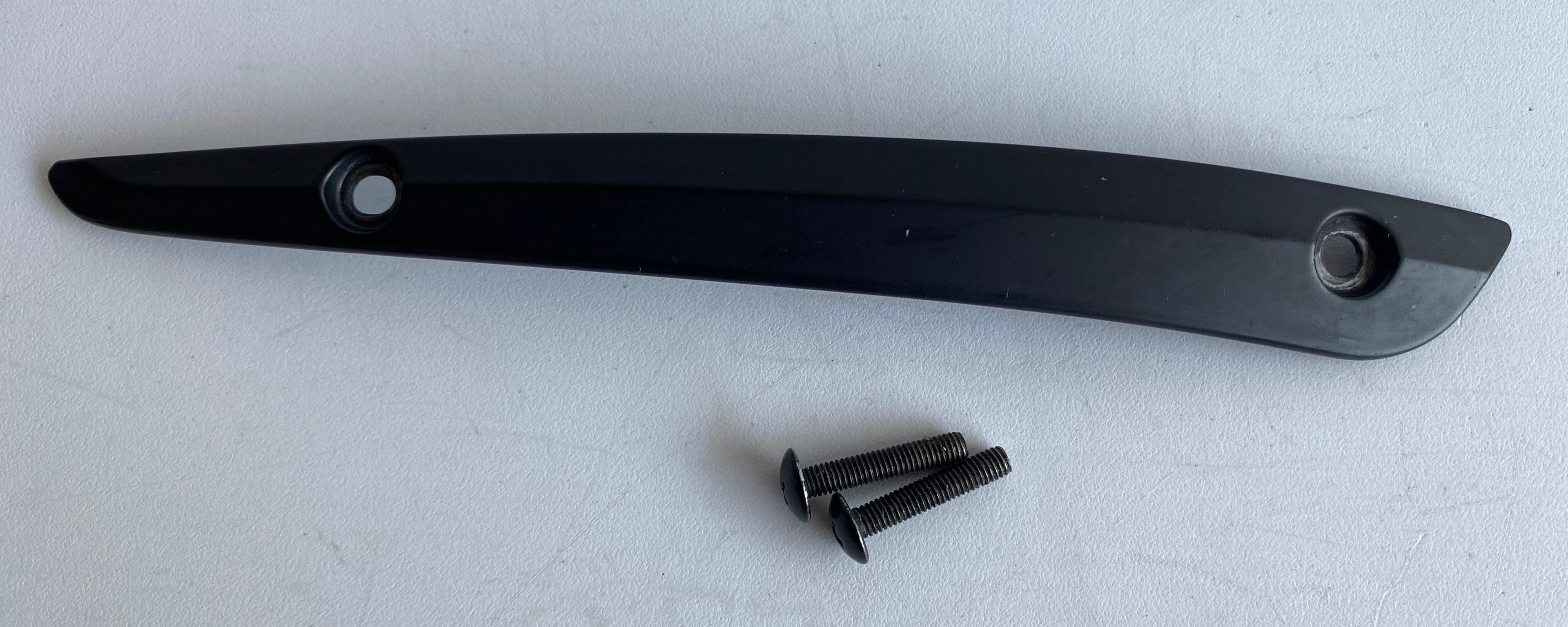 Fixations pare brise Road Glide Harley Davidson REF OEM 57400308 & 57400309