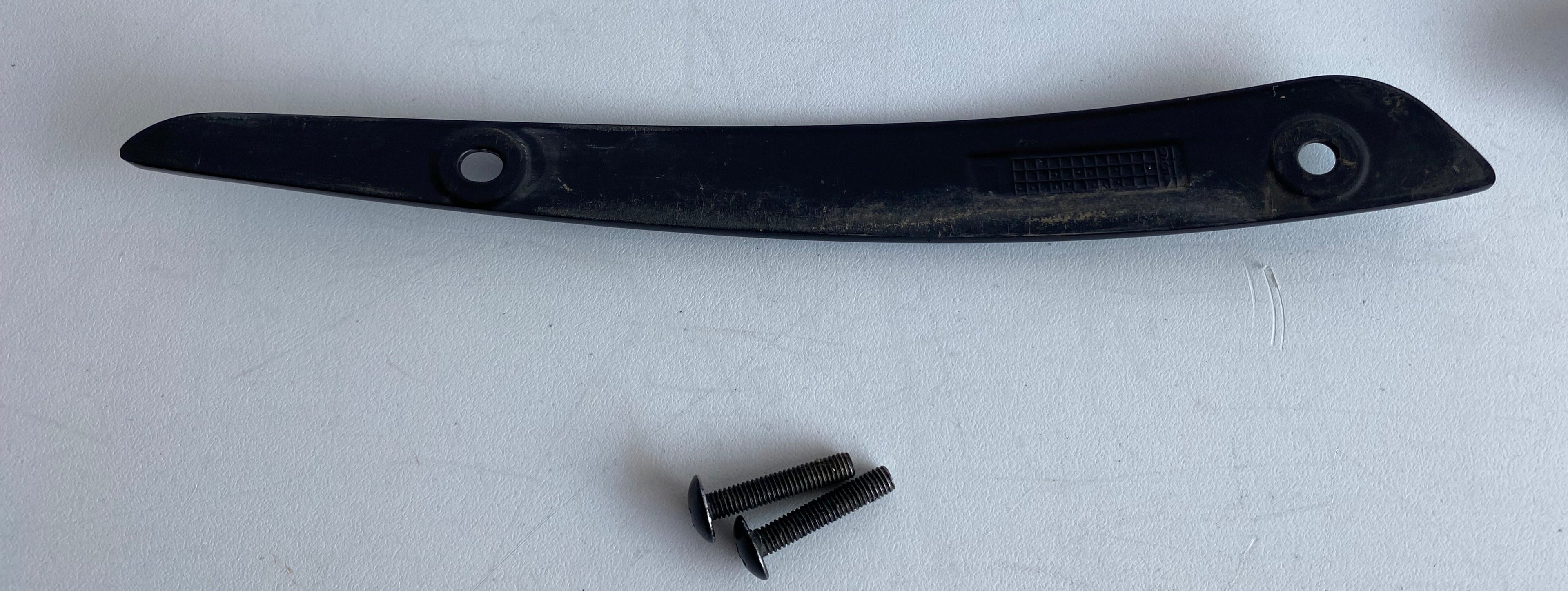 Fixations pare brise Road Glide Harley Davidson REF OEM 57400308 & 57400309