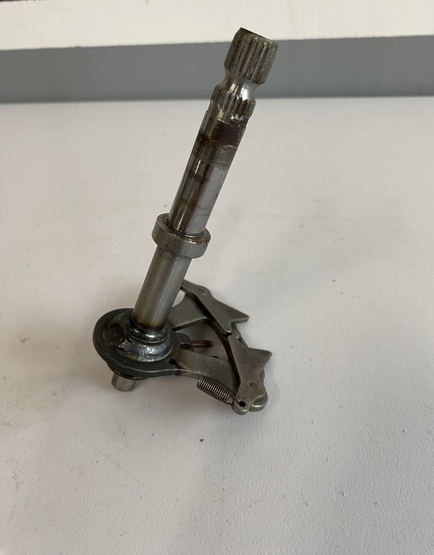 Axe de sélecteur Harley Davidson REF OEM : 34014-06A