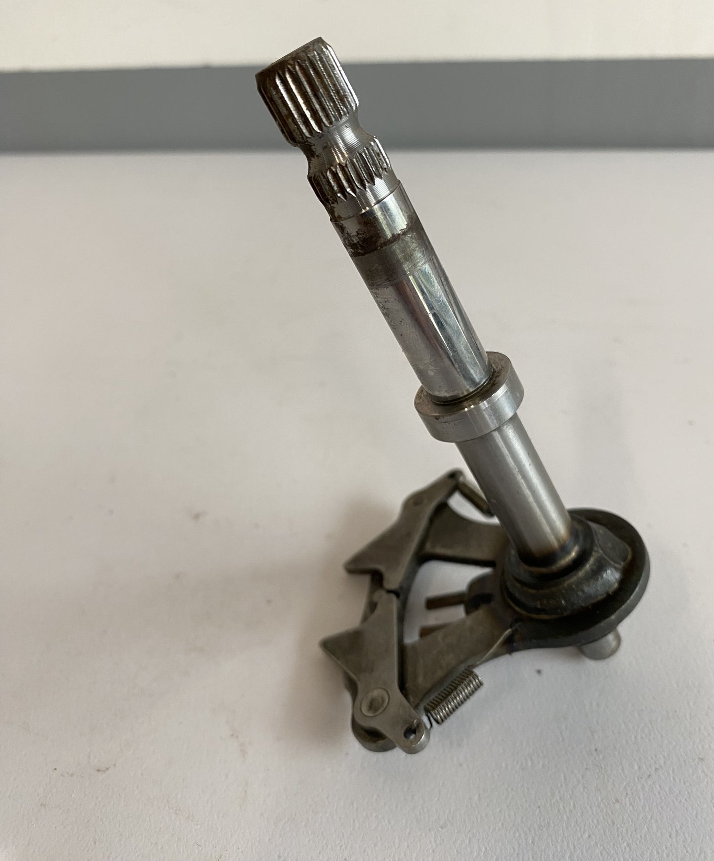Axe de sélecteur Harley Davidson REF OEM : 34014-06A
