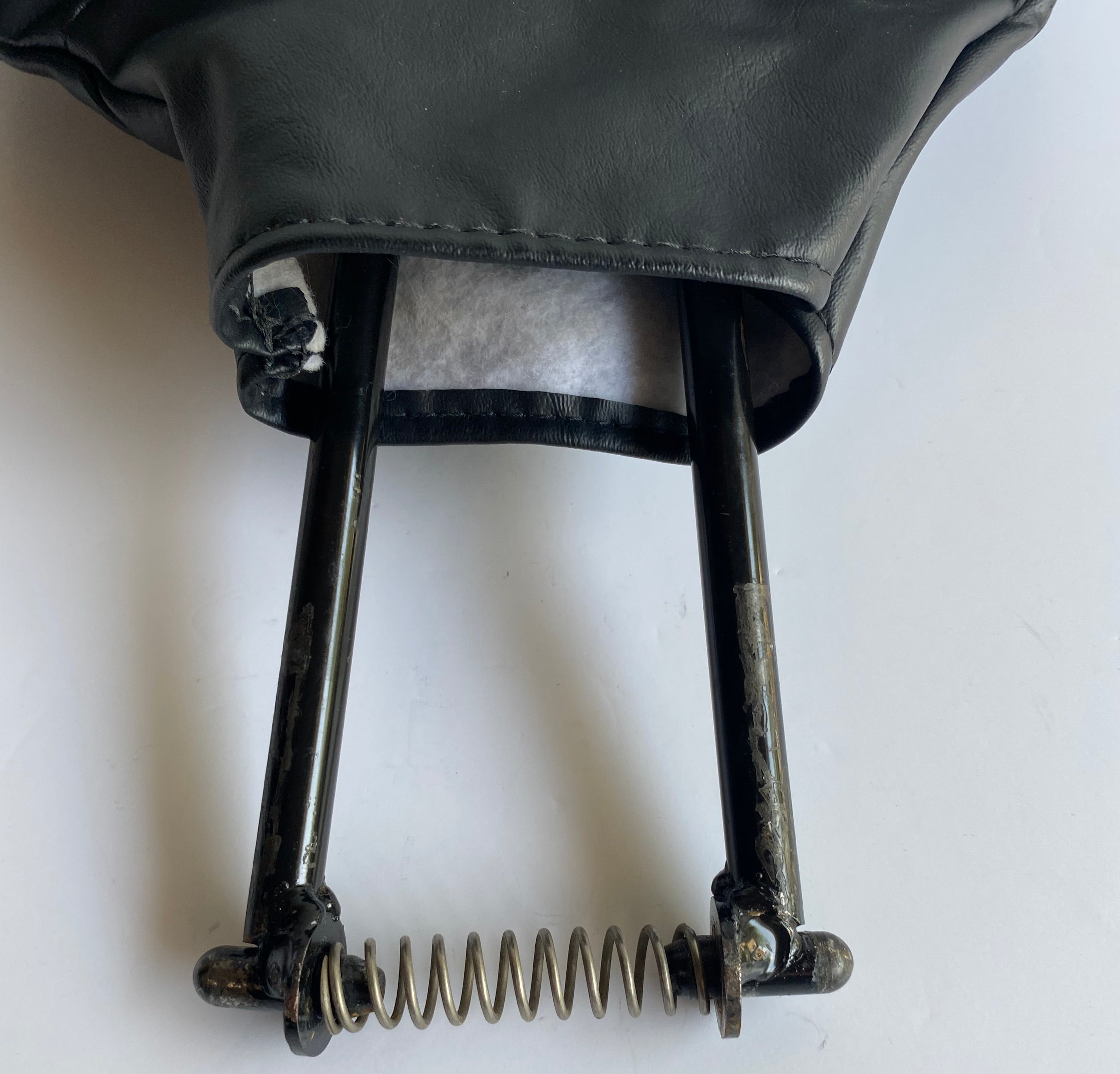 Dosseret pilote Touring Harley Davidson REF 52914-09A