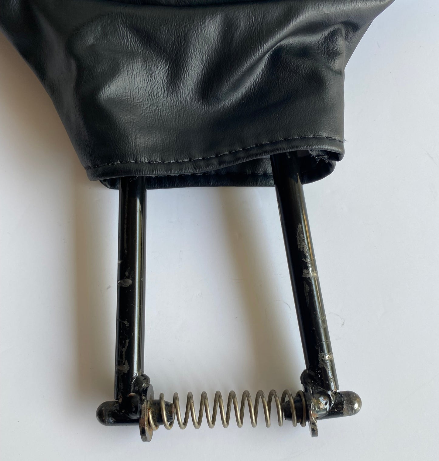 Dosseret pilote Touring Harley Davidson REF 52914-09A