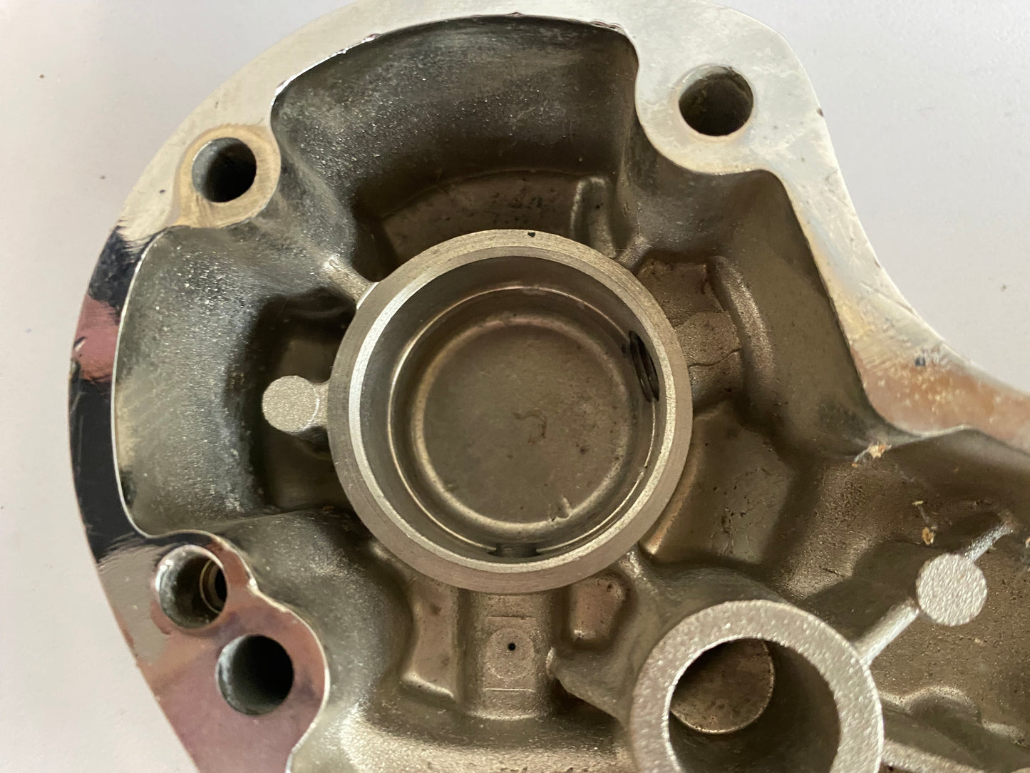 Carter de distribution chromé Harley Davidson REF OEM : 25263-86