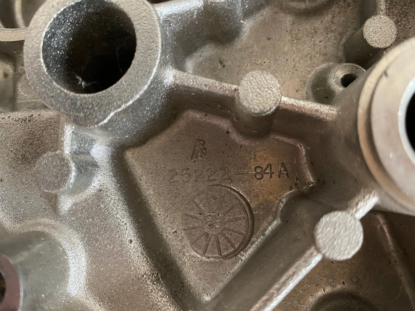 Carter de distribution chromé Harley Davidson REF OEM : 25263-86