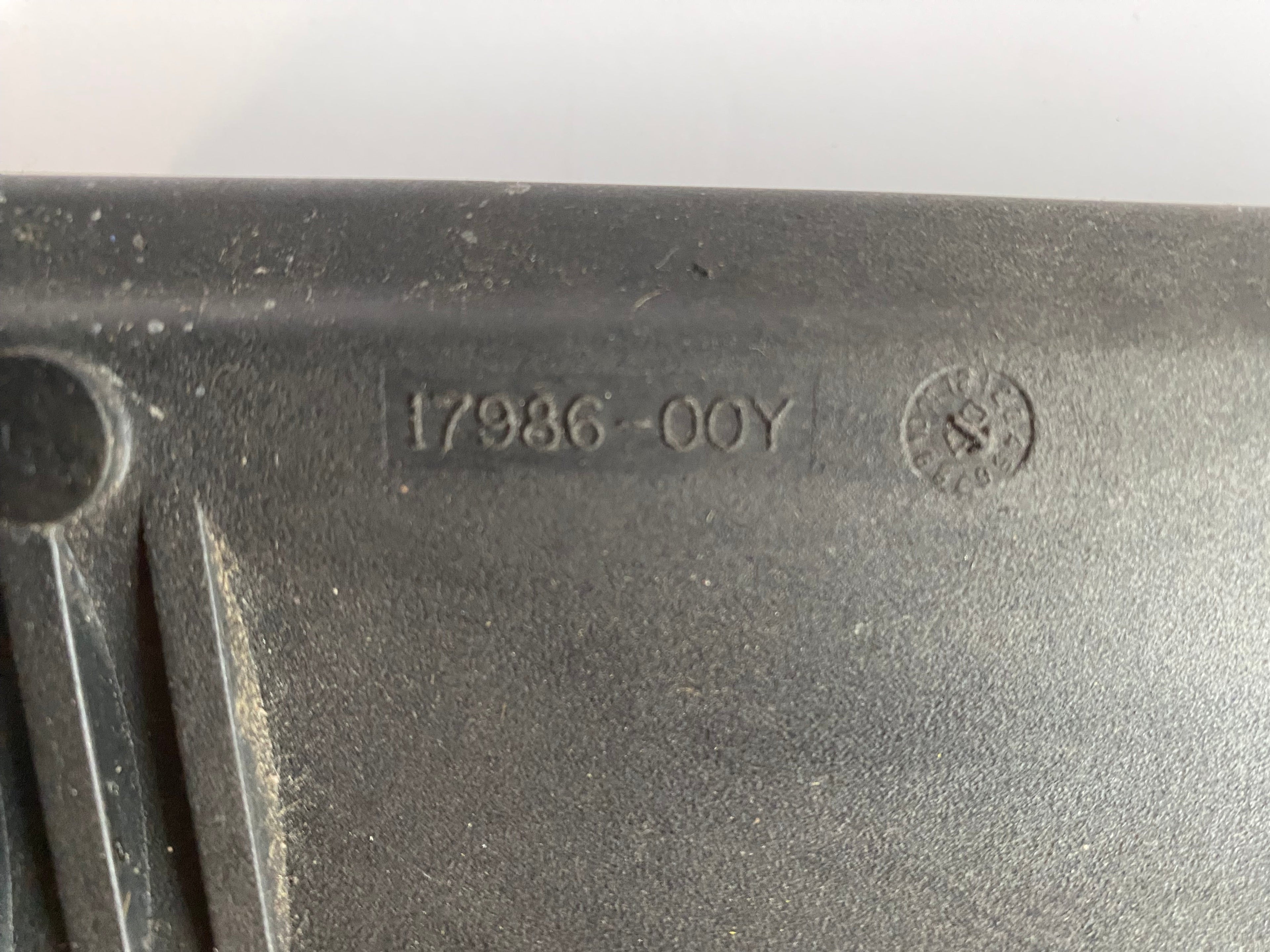 Couvercle de tiges de culbuteurs avant BUELL REF OEM : 17986-00Y