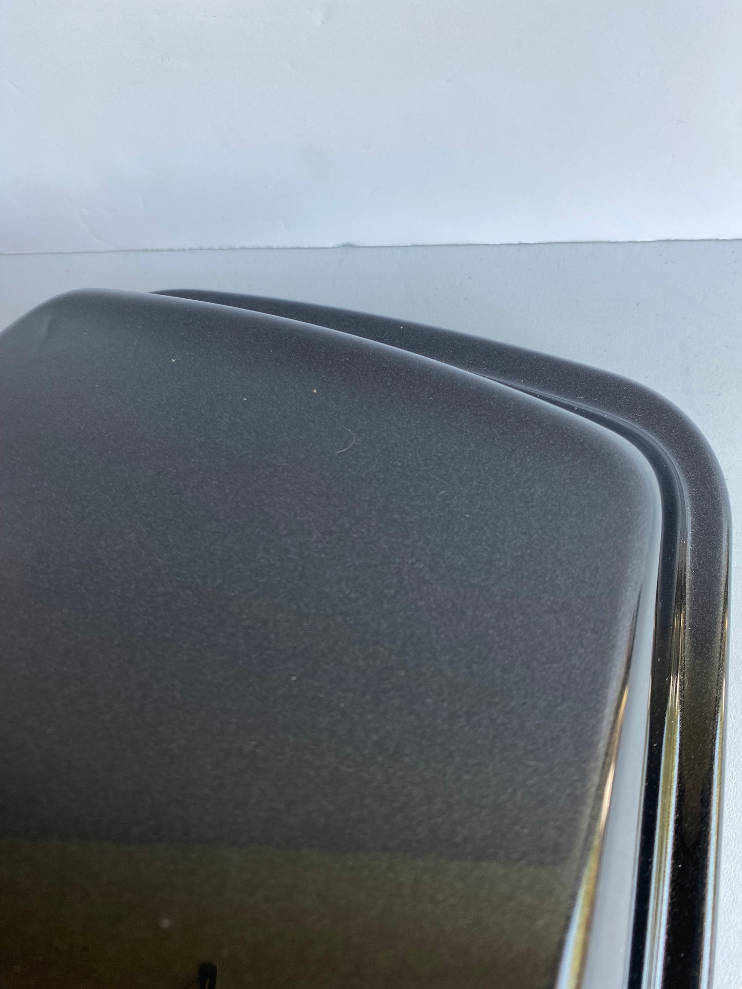 Couvercle de sacoche droite Black Quartz Touring Harley Davidson REF OEM 90201056DWE