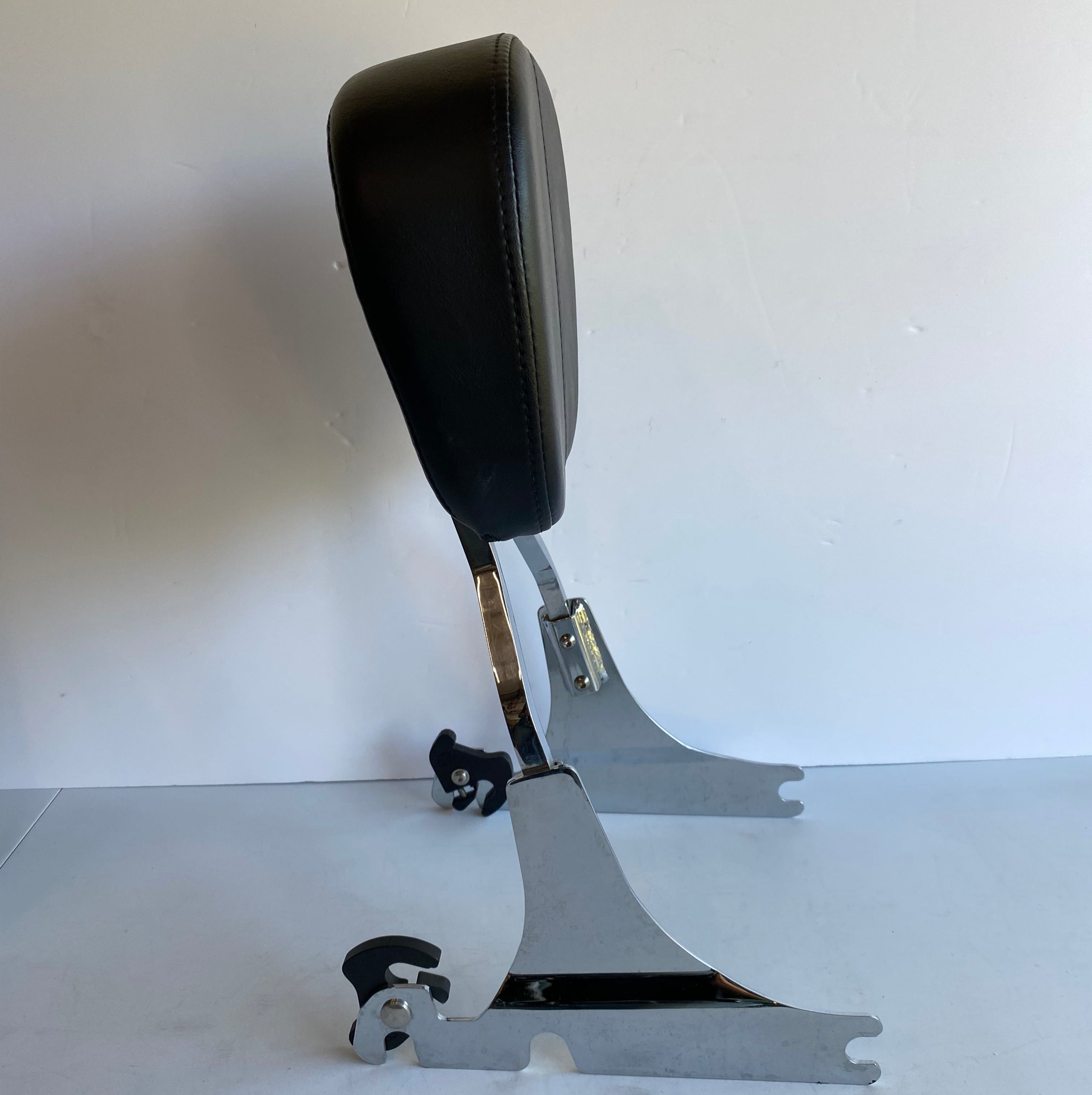 Sissy bar détachable Softail Harley Davidson REF OEM 53374-03 & 52731-00