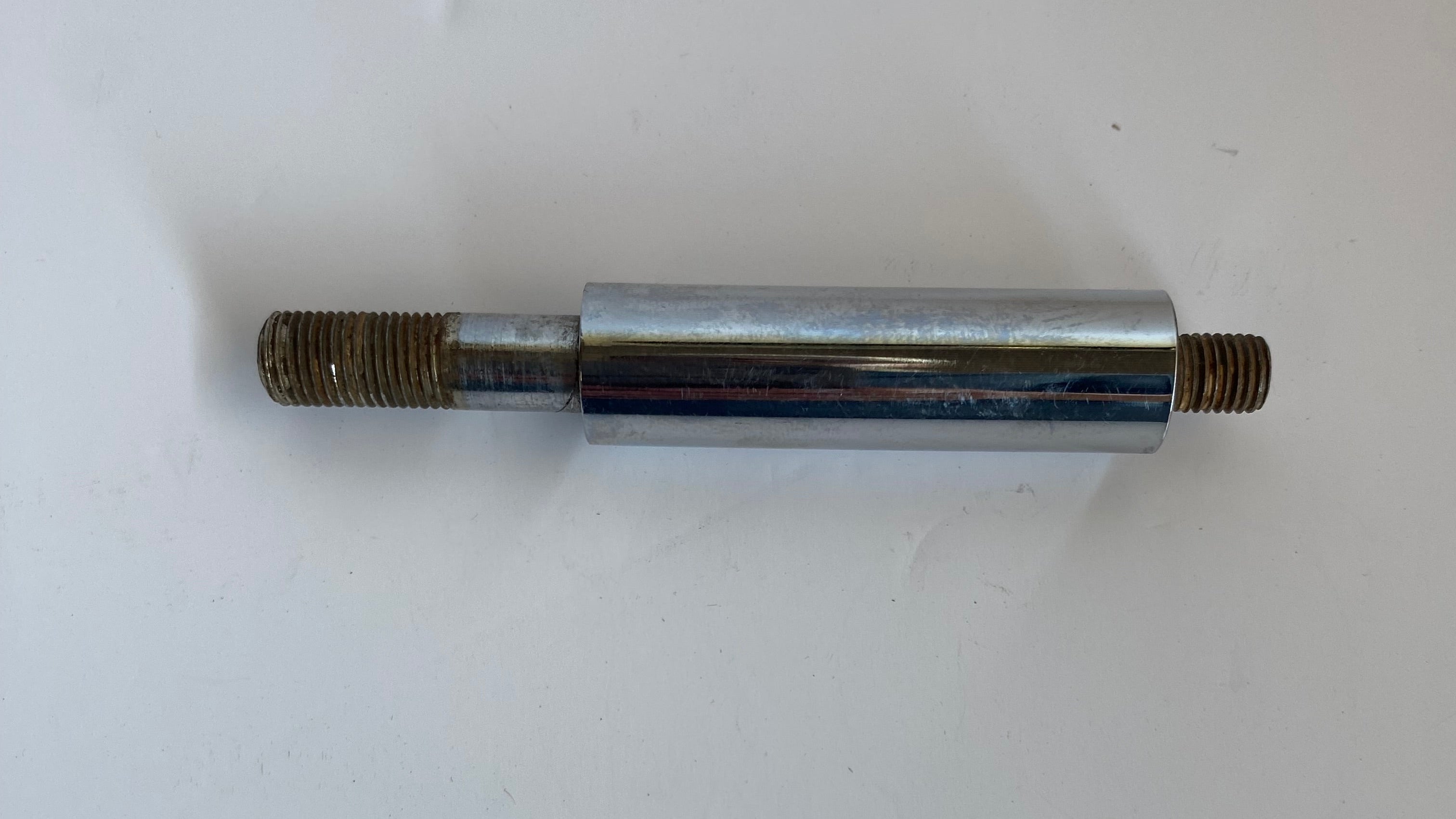 Blinkerbolzen hinten Harley Davidson REF OEM 68493-90