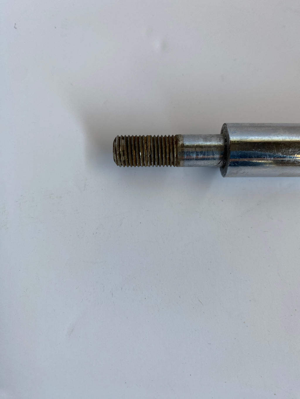Blinkerbolzen hinten Harley Davidson REF OEM 68493-90