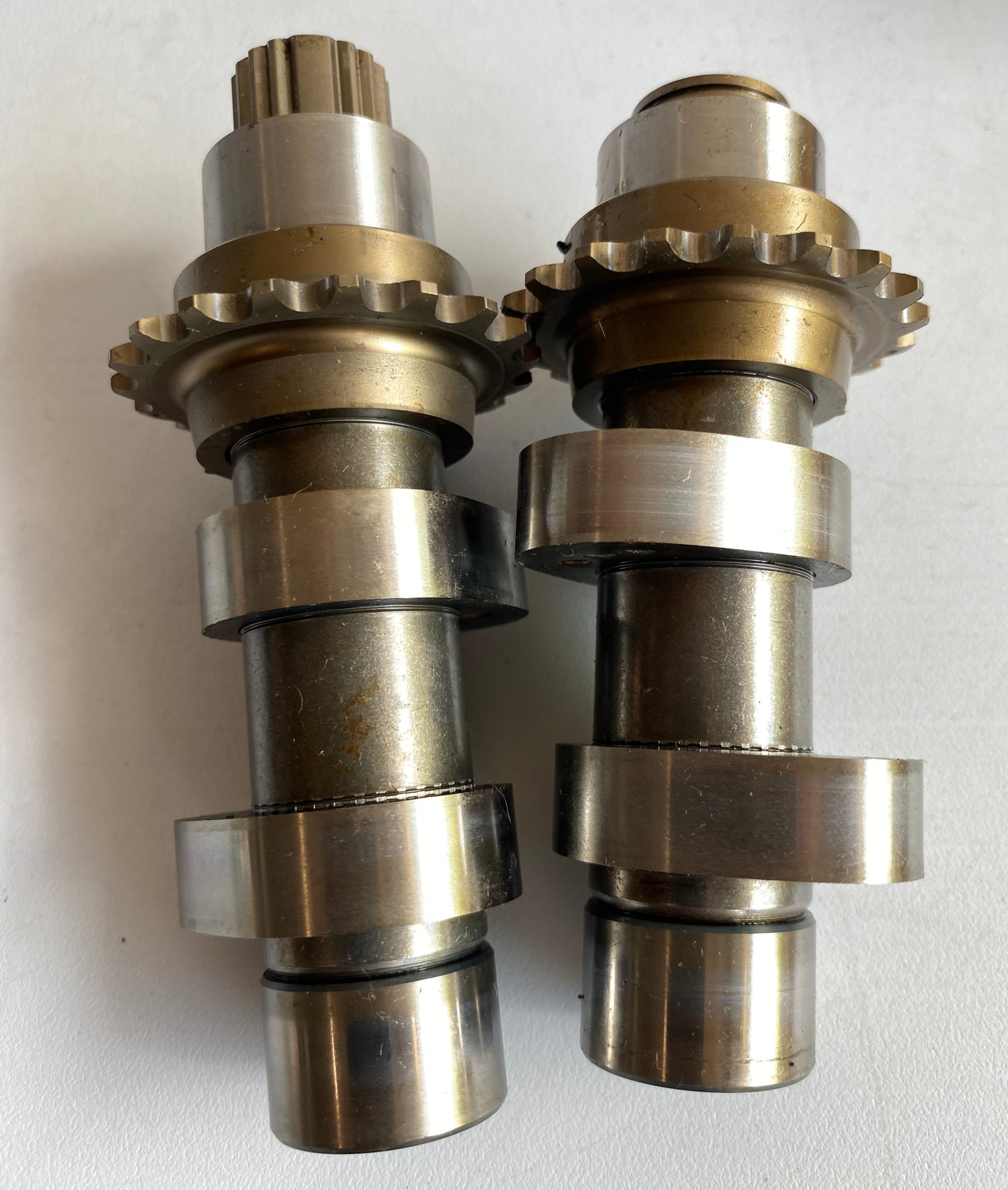 Camshafts OEM Harley Davidson Touring Harley Davidson REF OEM 25400002 &amp; 25400003