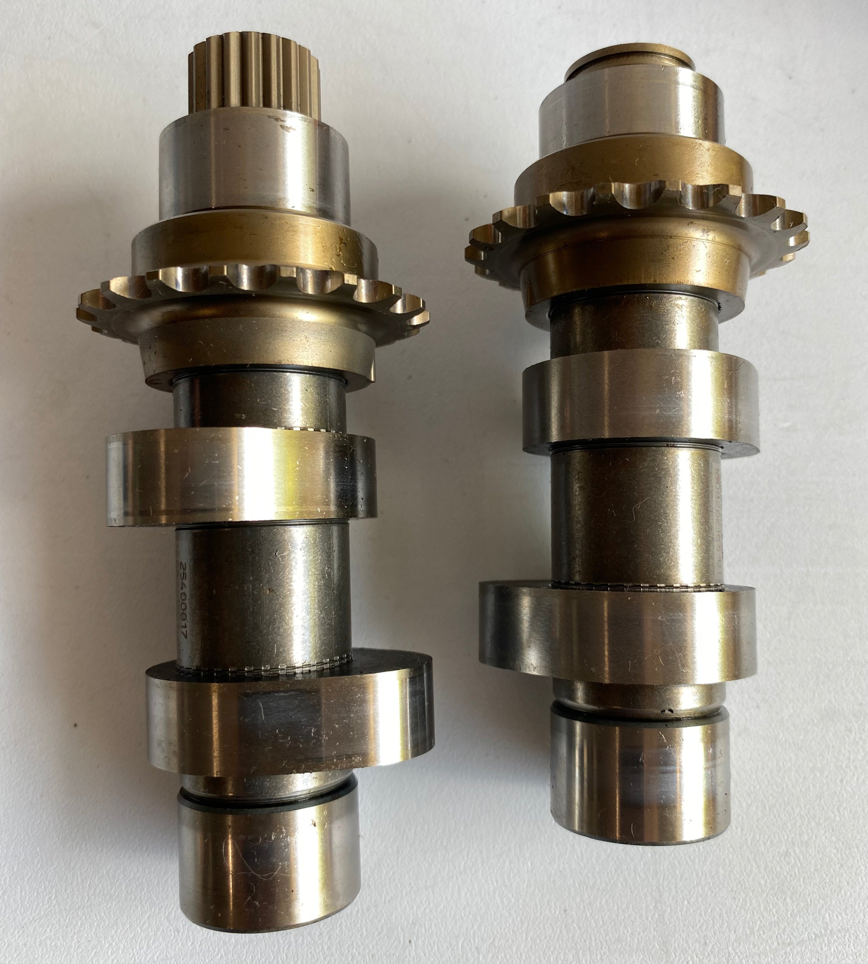 Camshafts OEM Harley Davidson Touring Harley Davidson REF OEM 25400002 &amp; 25400003