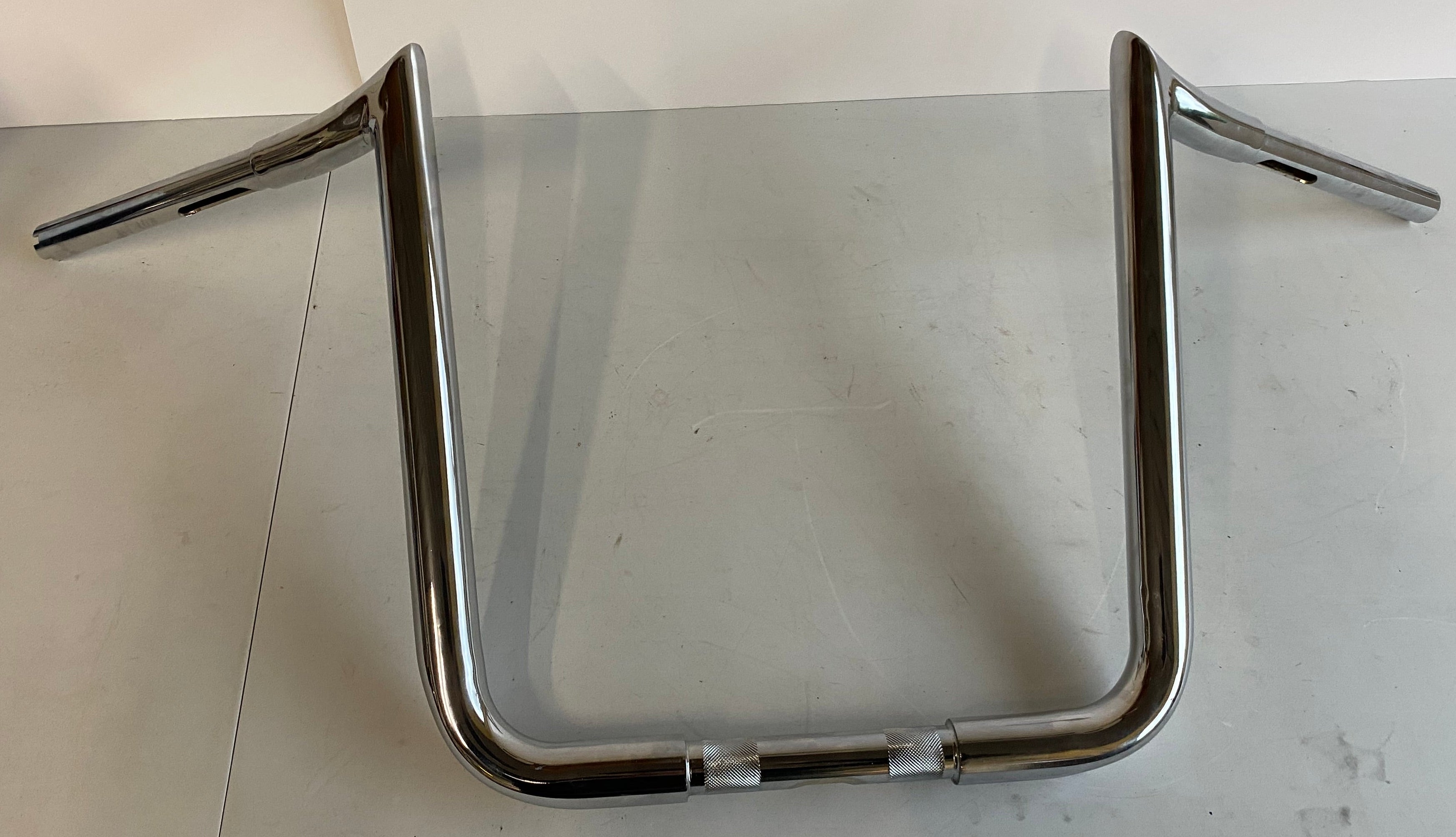 Guidon Prime Apehanger LA Choppers 16 pouces Harley Davidson REF Drag : 0601-4537