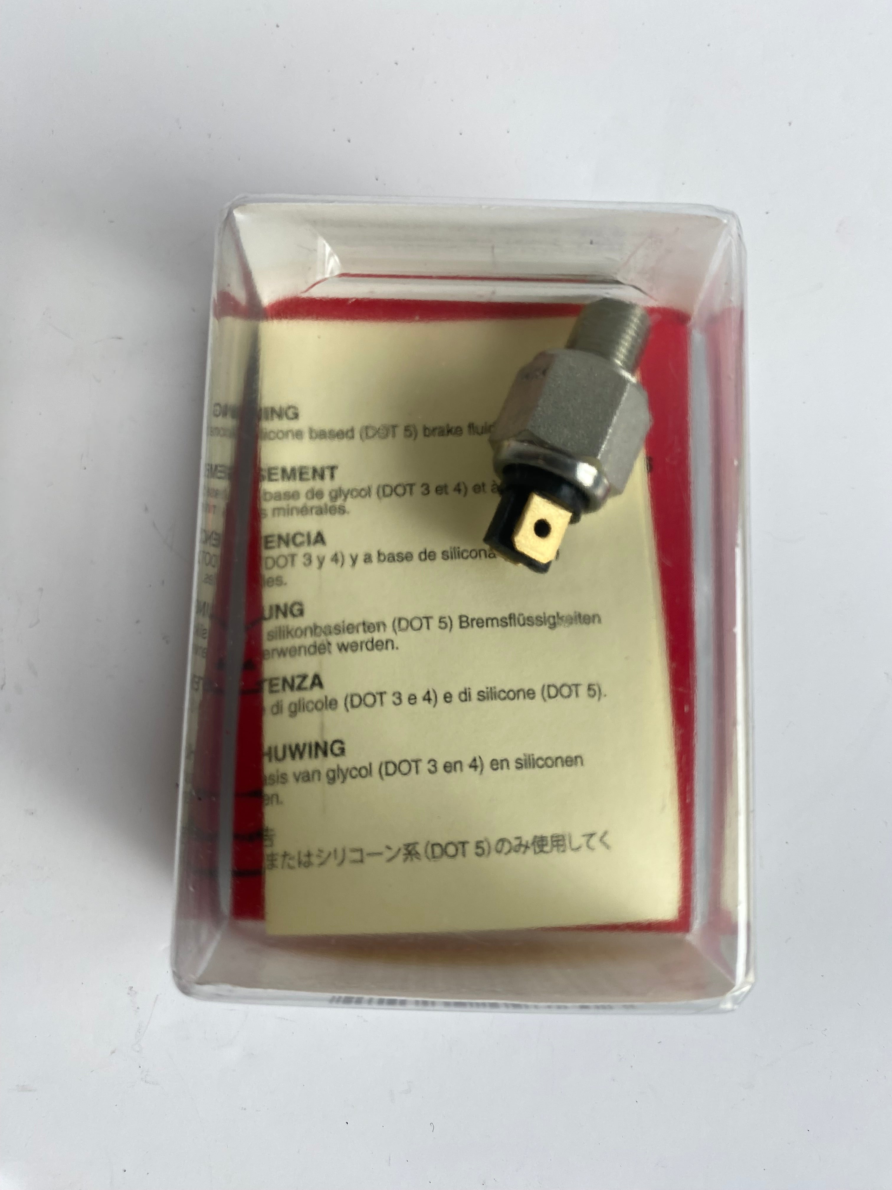 Contacteur feu stop arrière Harley Davidson REF MCS 942076