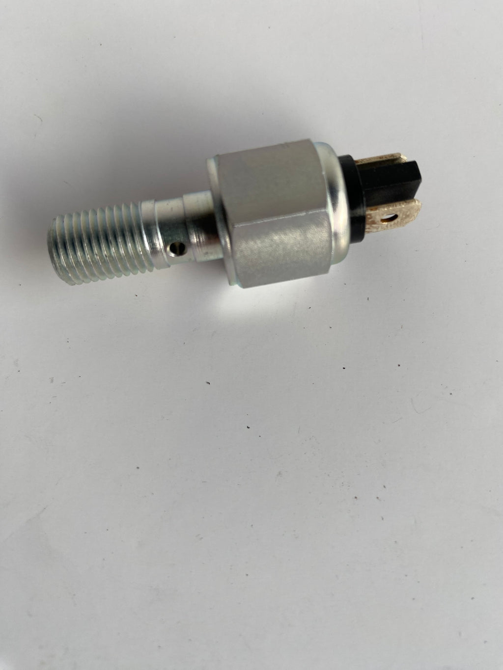 Vis banjo 3/8-24 avec contacteur feu stop arrière DYNA Harley Davidson REF MCS 582286