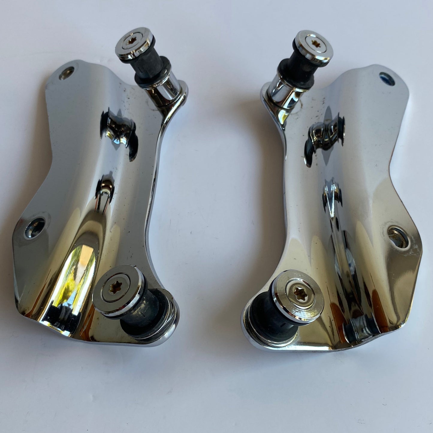 Kit 4 points sissy bar & porte paquet Touring Harley Davidson REF 52300353