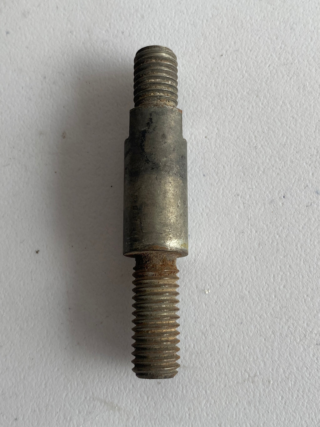 Goujon de risers Harley Davidson REF OEM : 56105-84