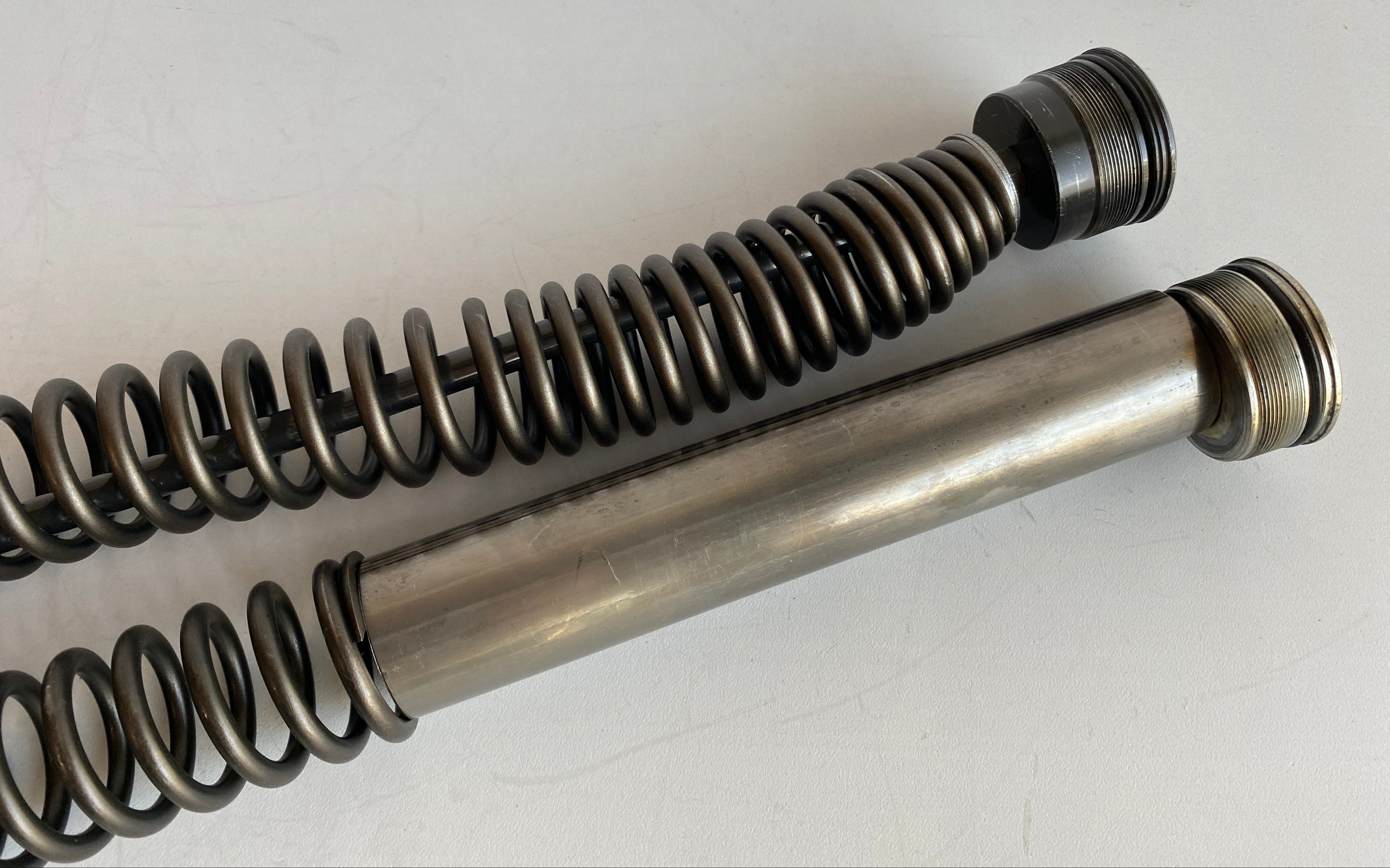Harley Davidson Premium Ride Cartridge 49mm Fork Spring Kit REF 45500118