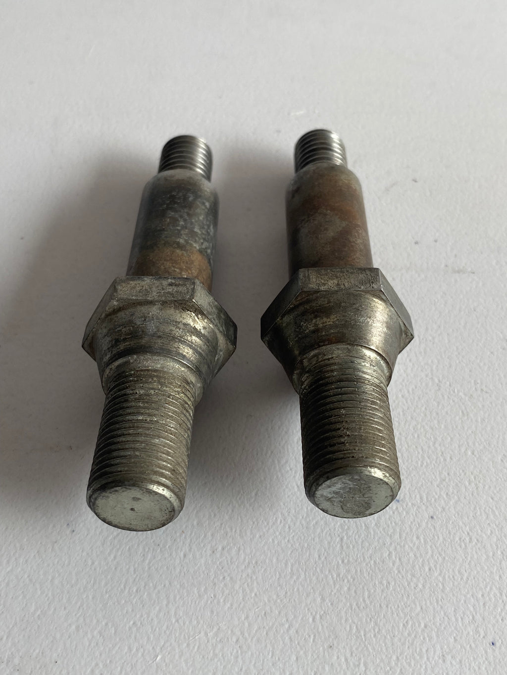 Goujons de risers springer Harley Davidson référence OEM : 45544-88