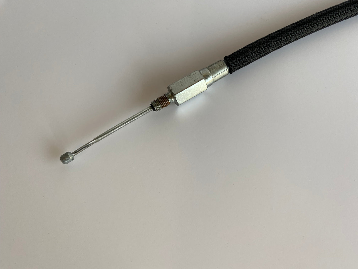 Cable embrayage inférieur 28 pouces Harley Davidson REF OEM 37200214