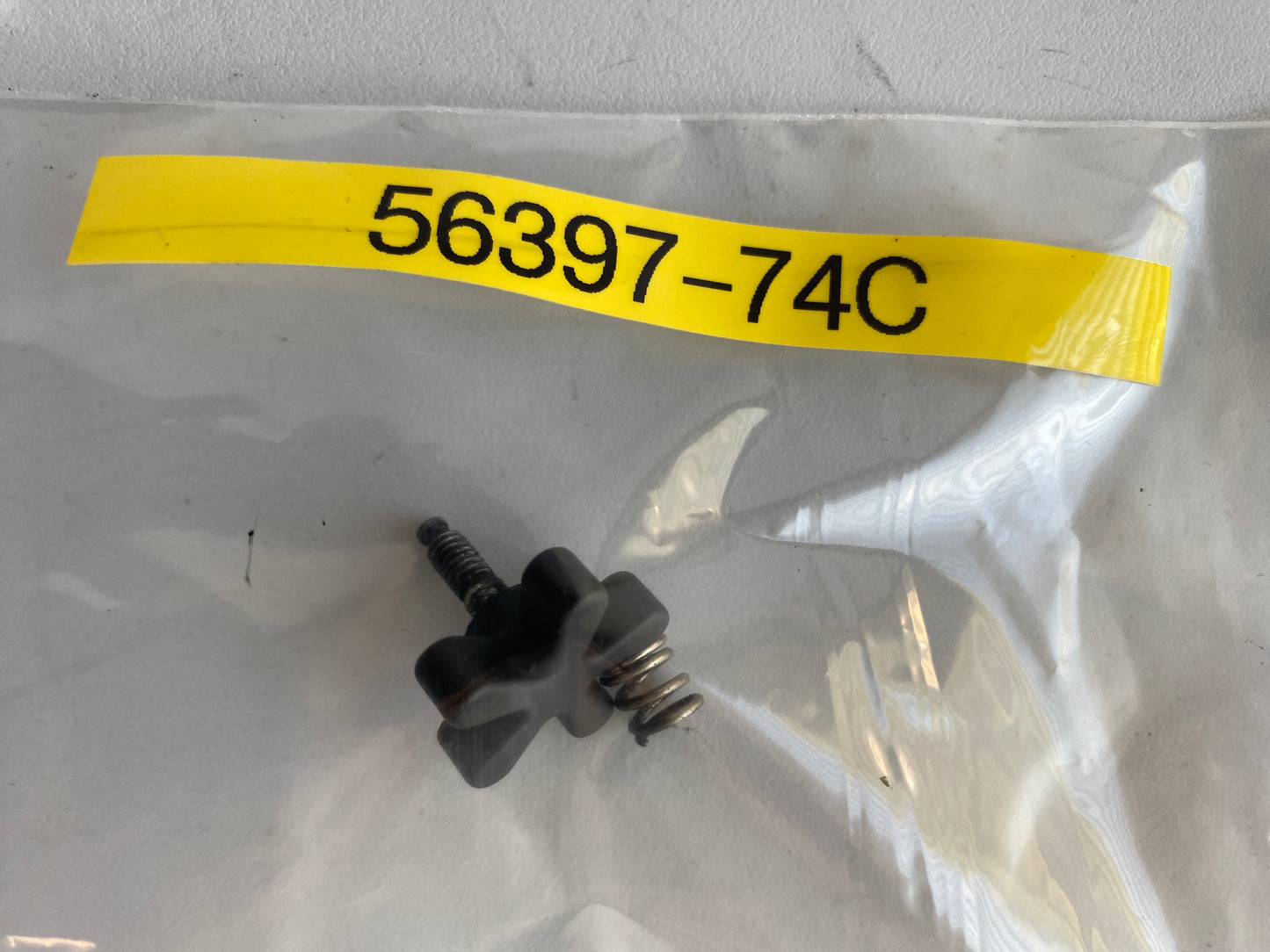 Vis de blocage accélérateur Harley Davidson REF OEM 56397-74C