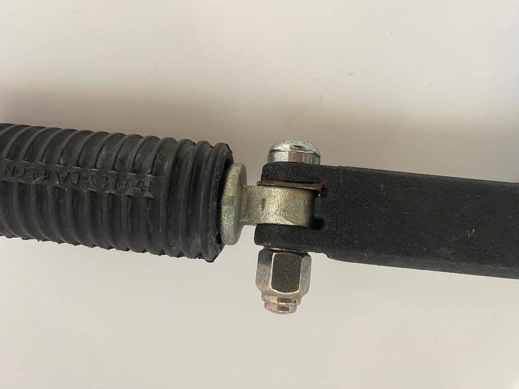 Support et cale pied passager droit Dyna Harley Davidson REF OEM 49224-06A