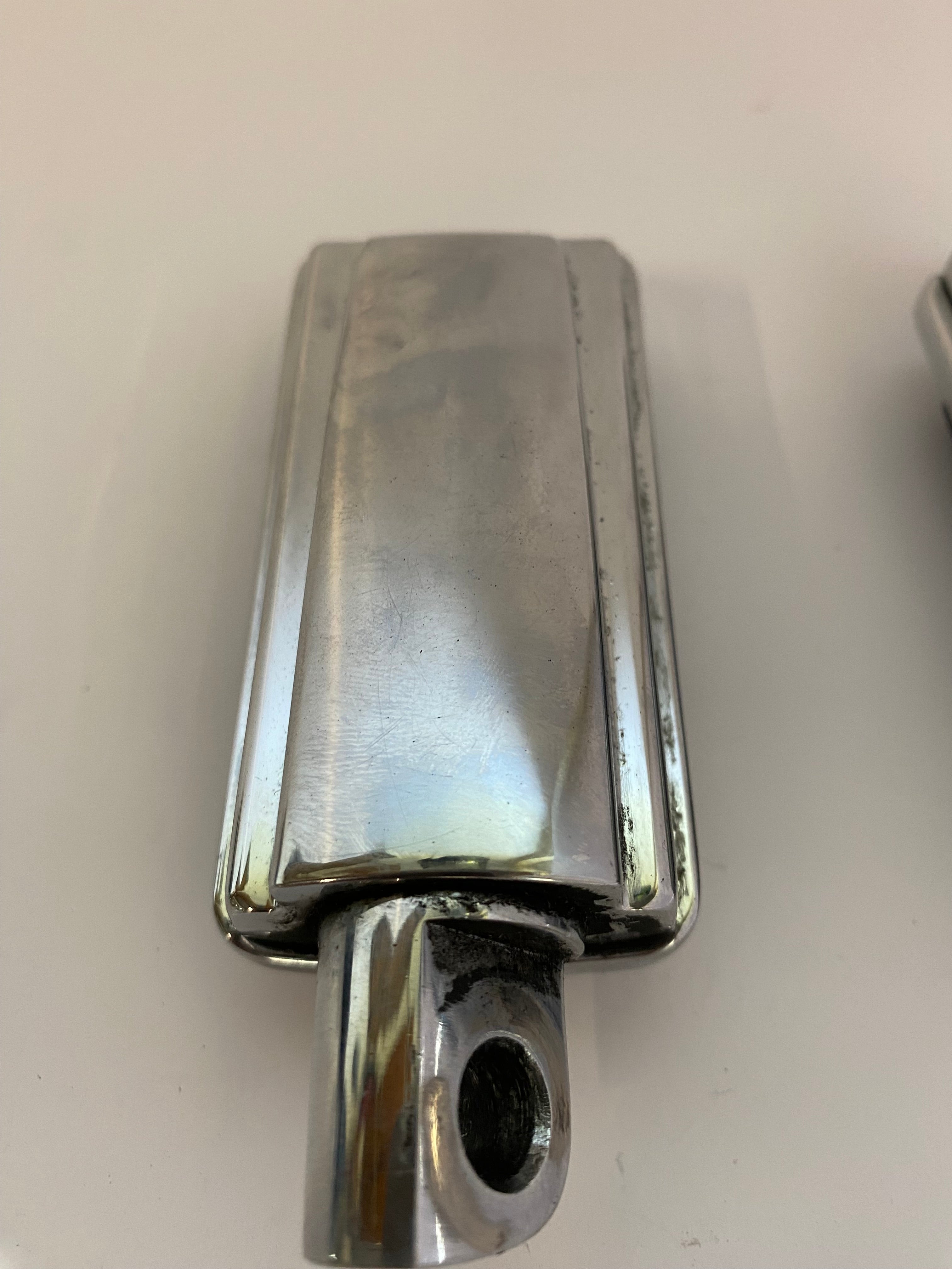 Jeu de cale pieds chromé et caoutchouc Harley Davidson REF OEM 50130-95A