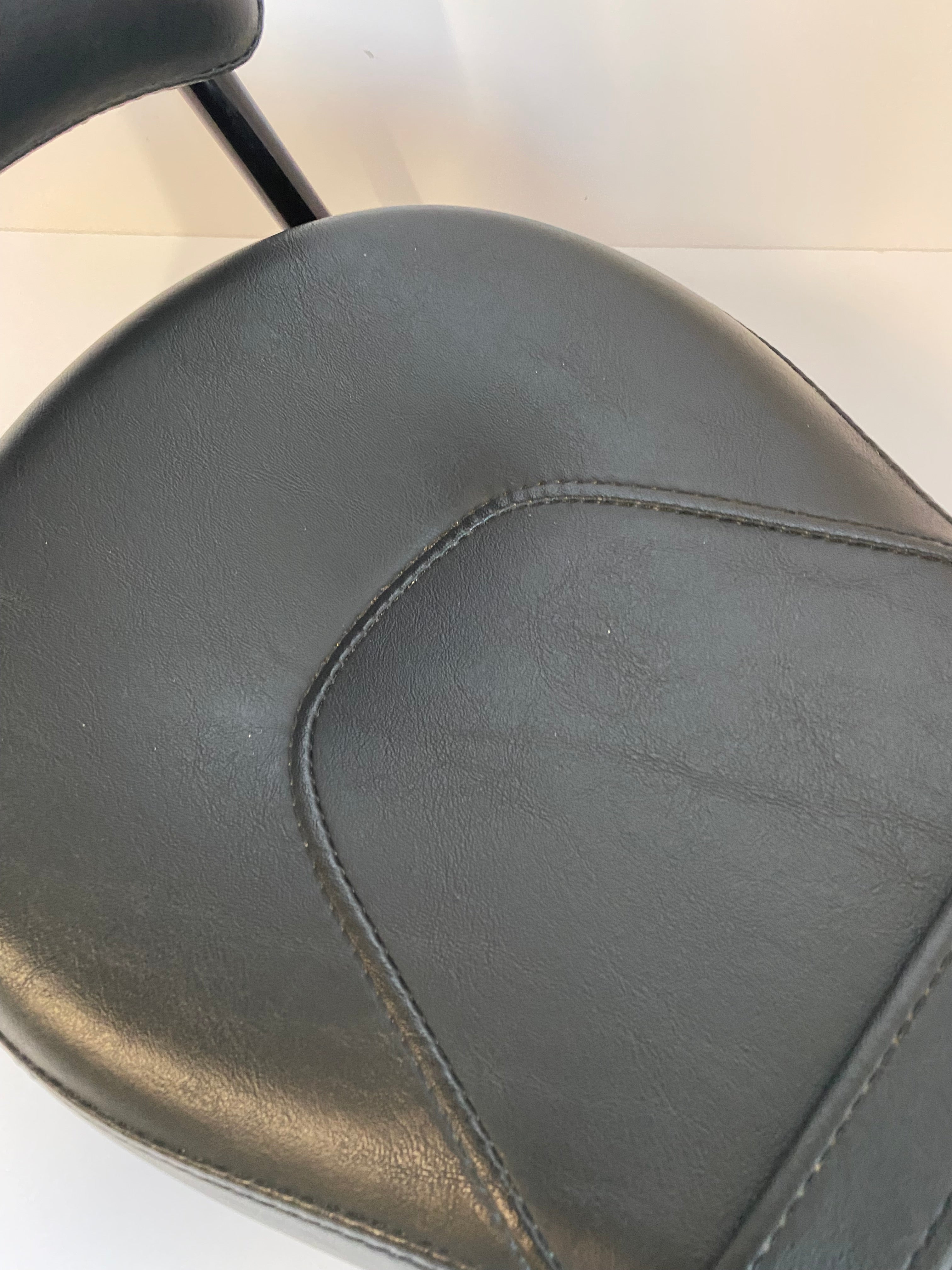 Pouf siège passager et sissy bar noir détachable Dyna Street Bob Harley REF 52696-09
