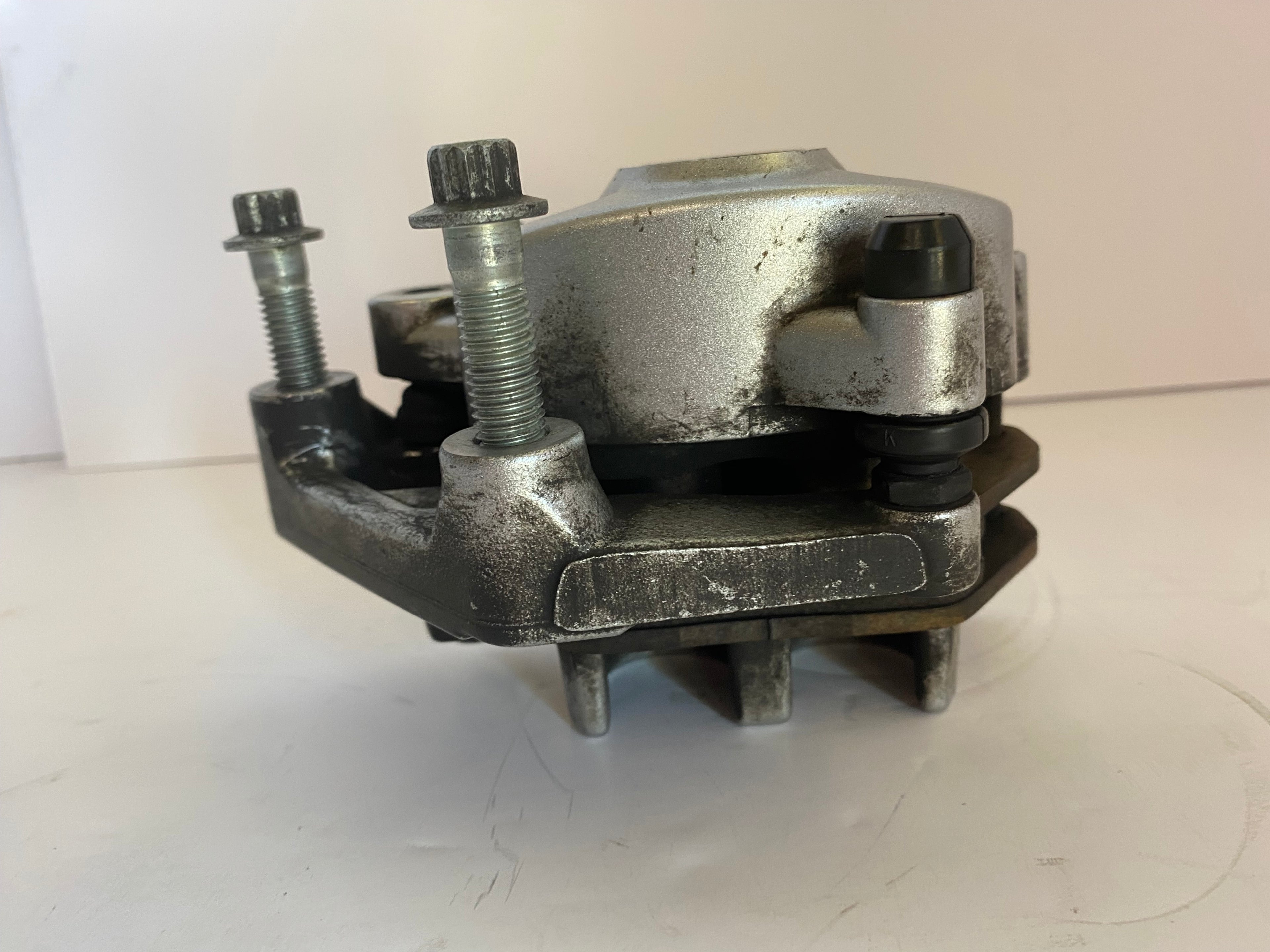 Etrier de frein avant Sportster Harley Davidson REF OEM 44121-04A