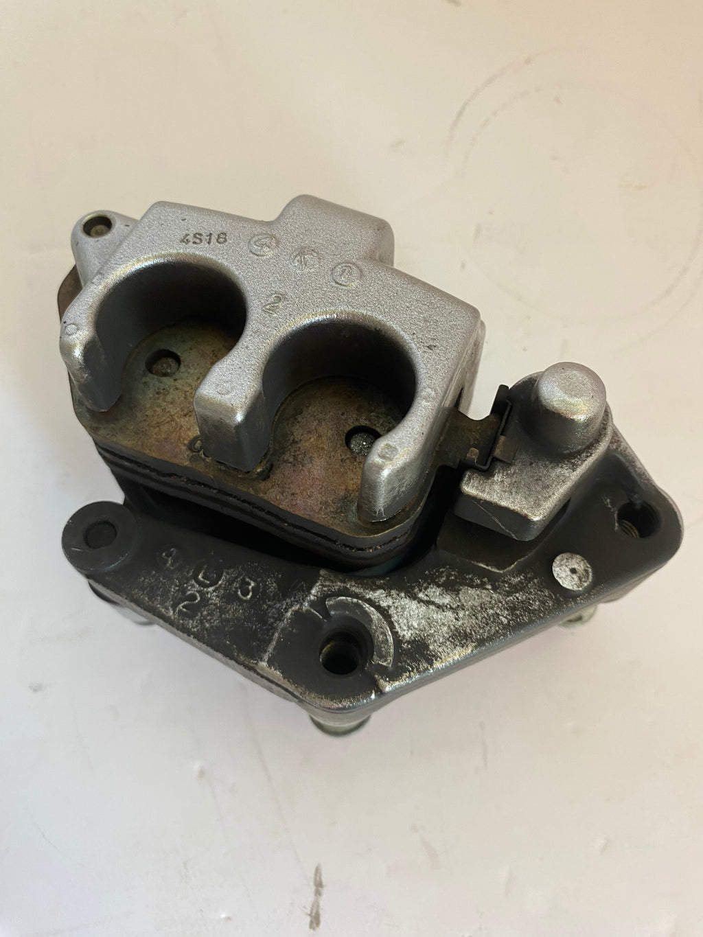 Etrier de frein avant Sportster Harley Davidson REF OEM 44121-04A