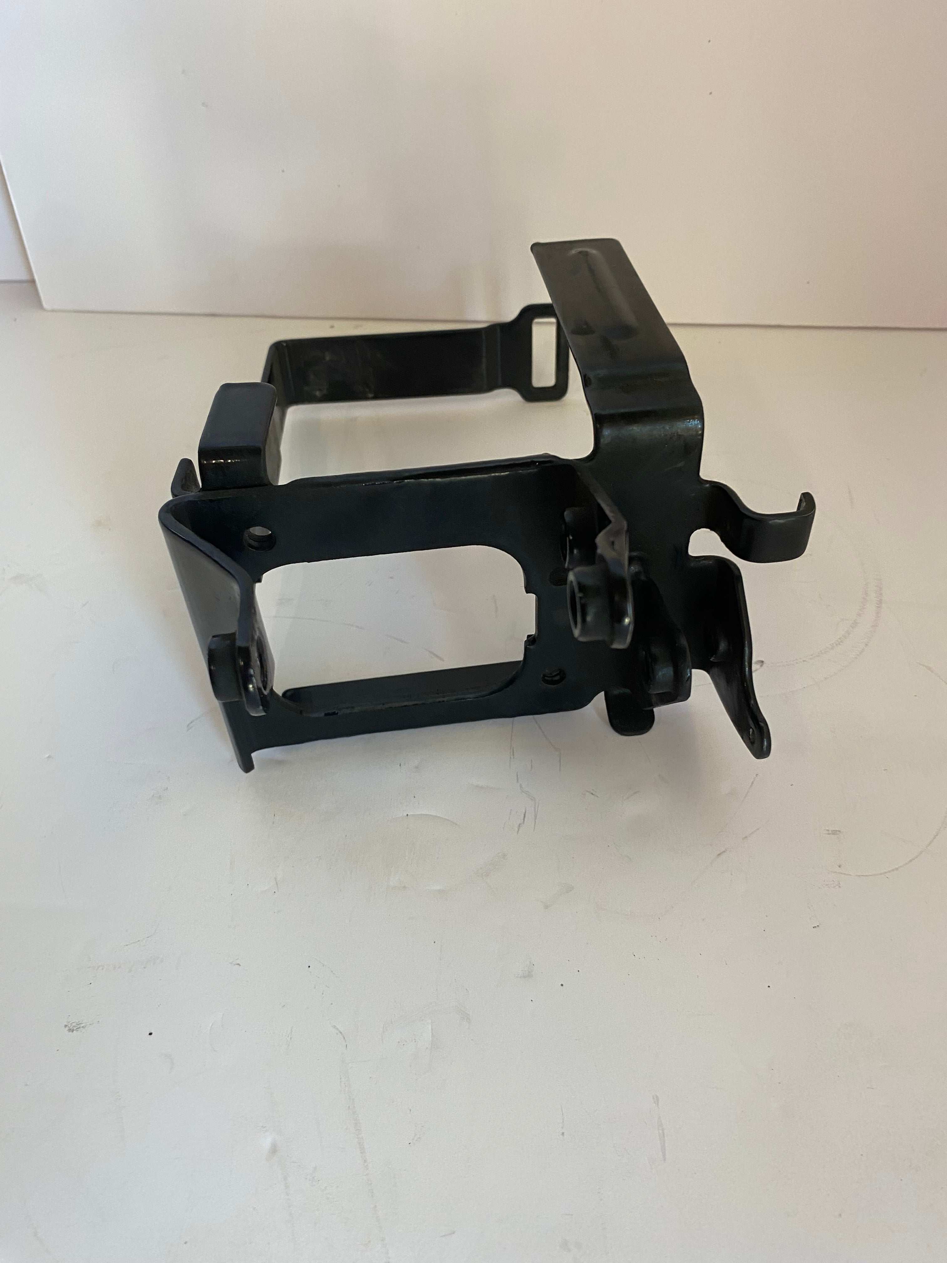 Support de batterie Sportster Harley Davidson REF OEM 66194-04