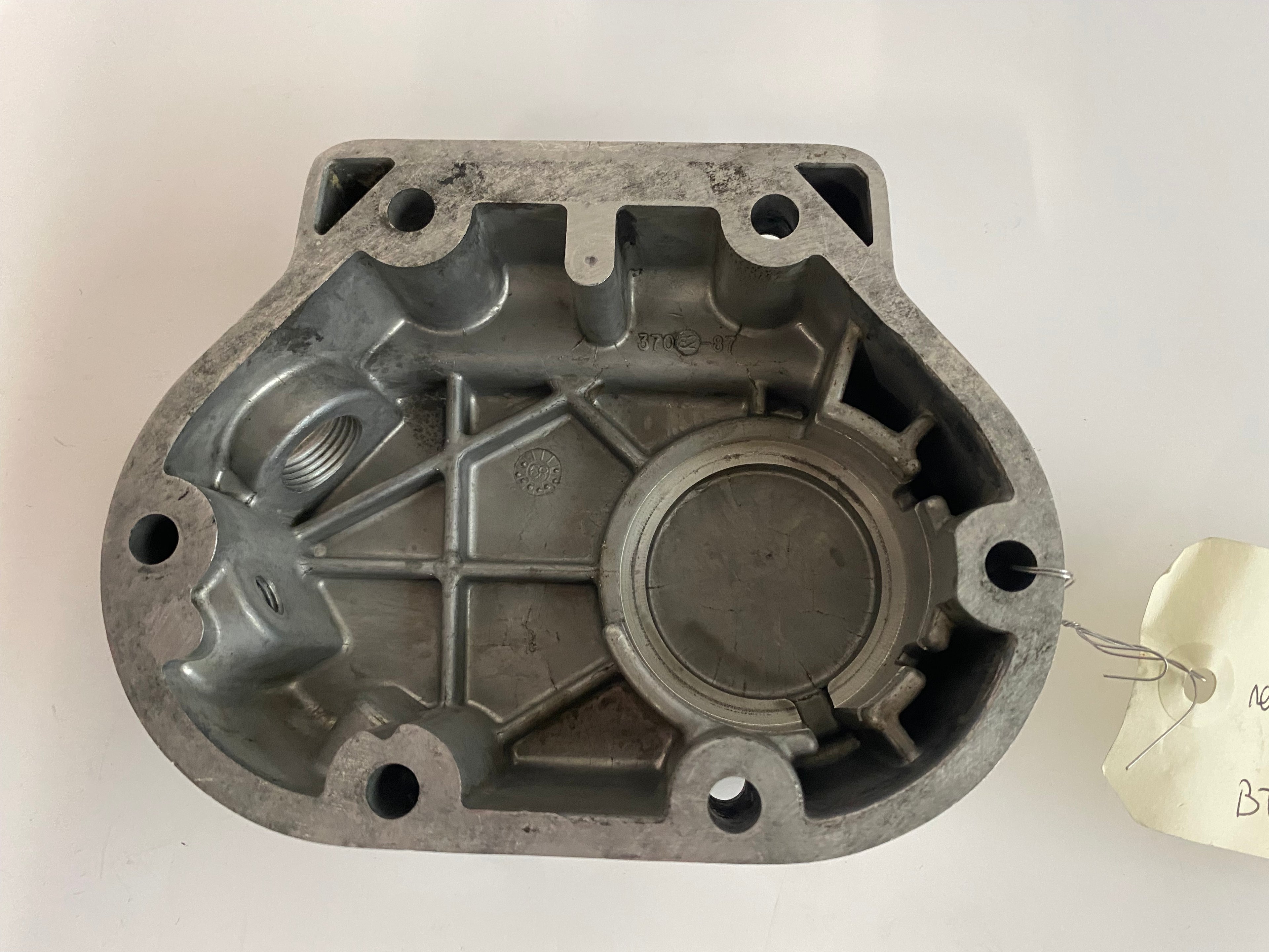 Harley Davidson rechtes Seitenkastengehäuse REF OEM: 37081-99 ersetzt: 37081-87A