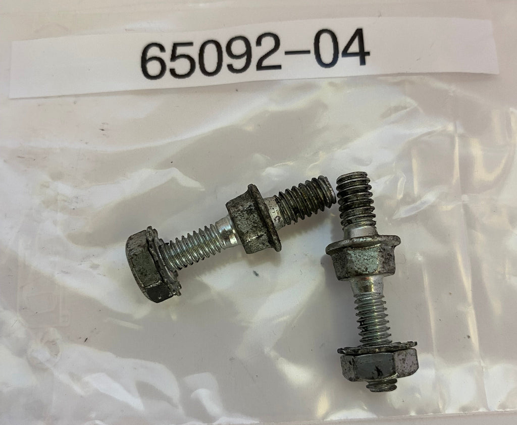 Jeu de 2 goujons + écrous réservoir d'huile Sportster Harley Davidson REF OEM 65092-04