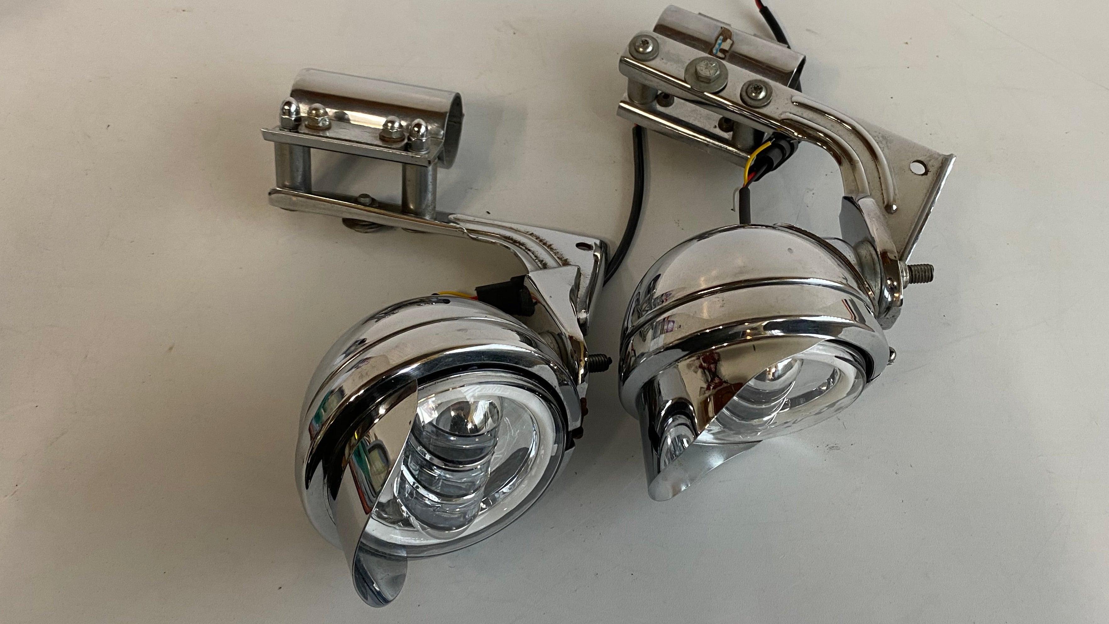 Harley Davidson 4 1/2 inch passing lamp set