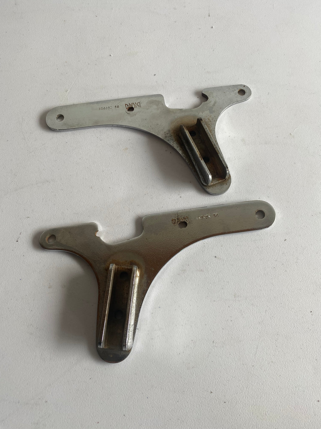 Platines fixations rigide sissy bar Sportster Harley Davidson REF DRAG : DS263628