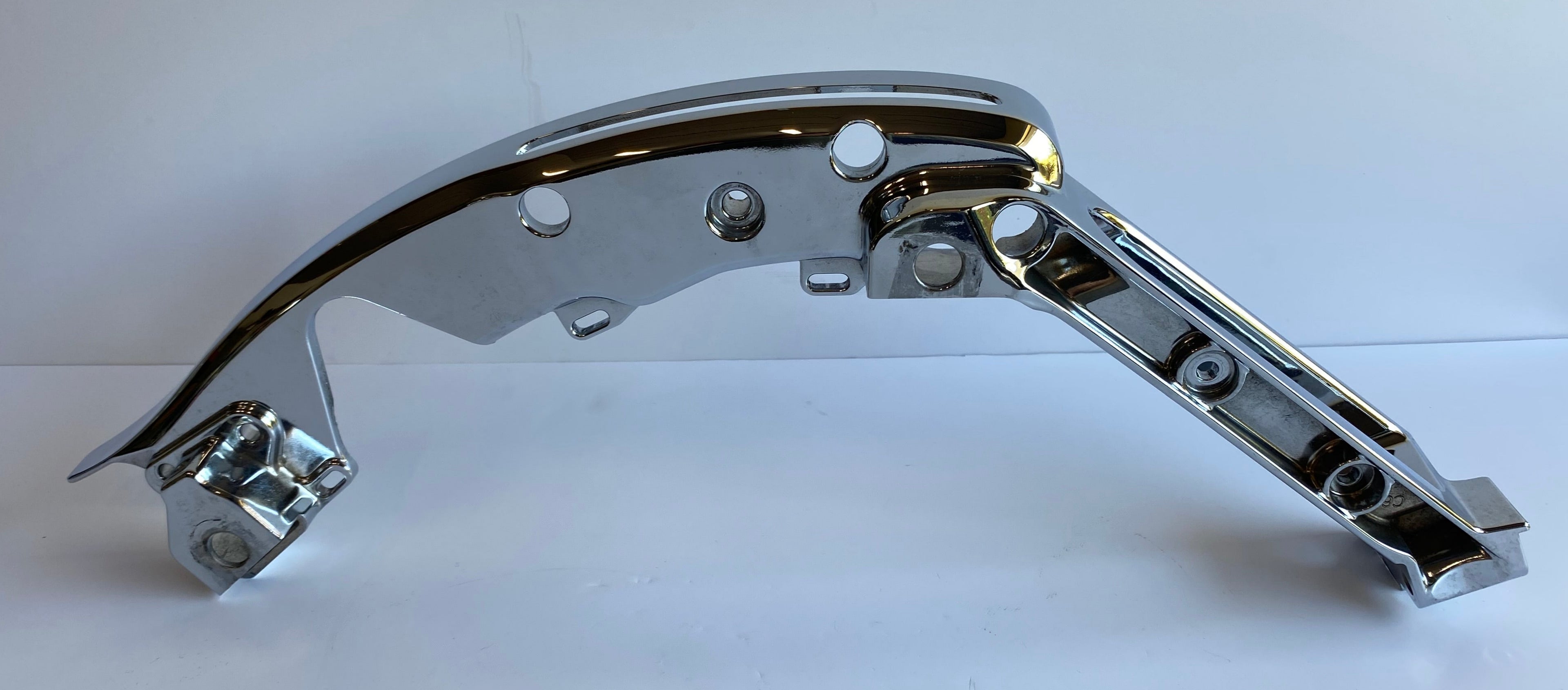 Support gauche sacoche/silencieux chromé Touring Harley Davidson REF OEM 90200501