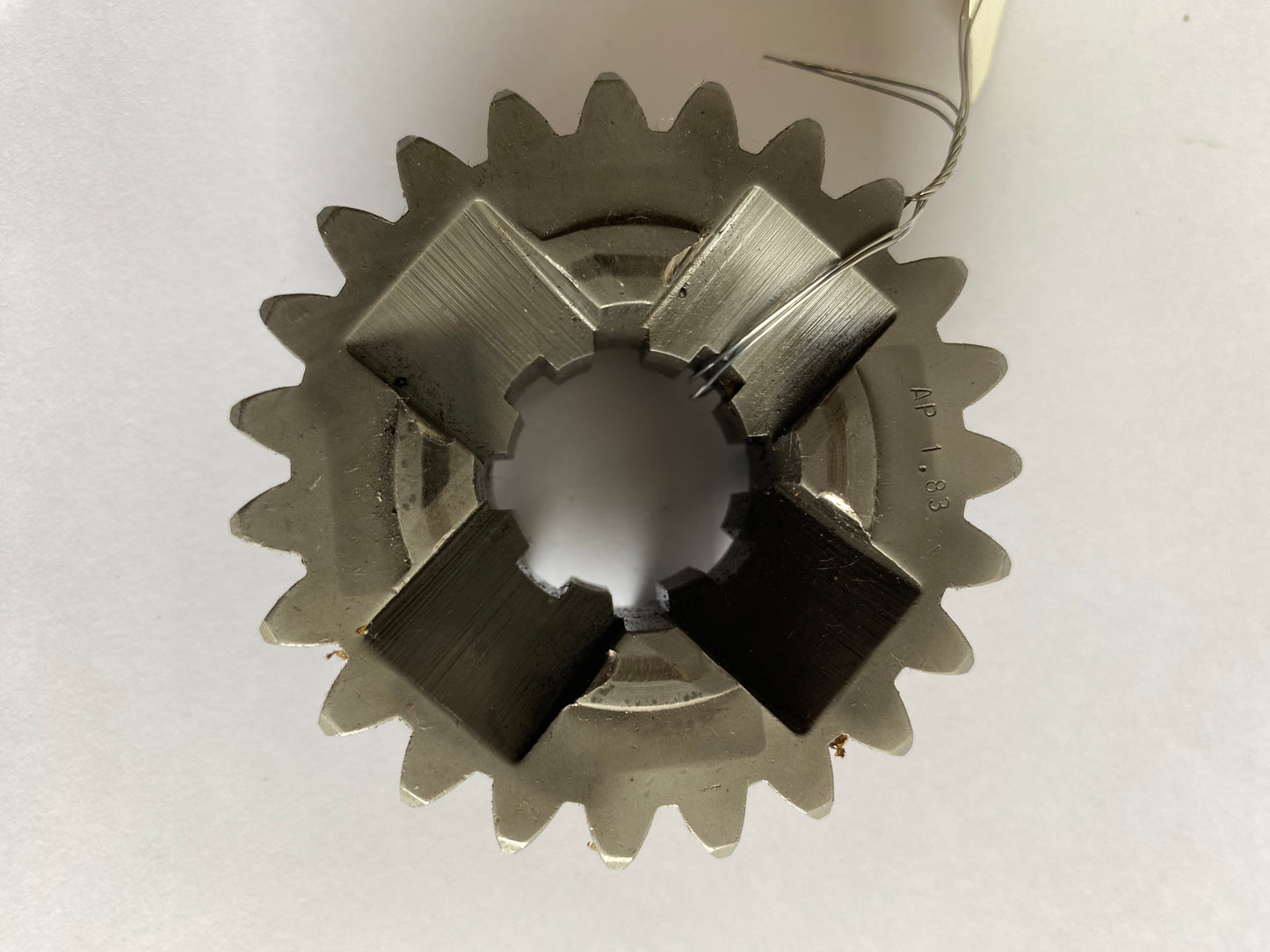 Sekundärwelle des 2. Gangritzels Harley Davidson REF OEM: 35296-56B