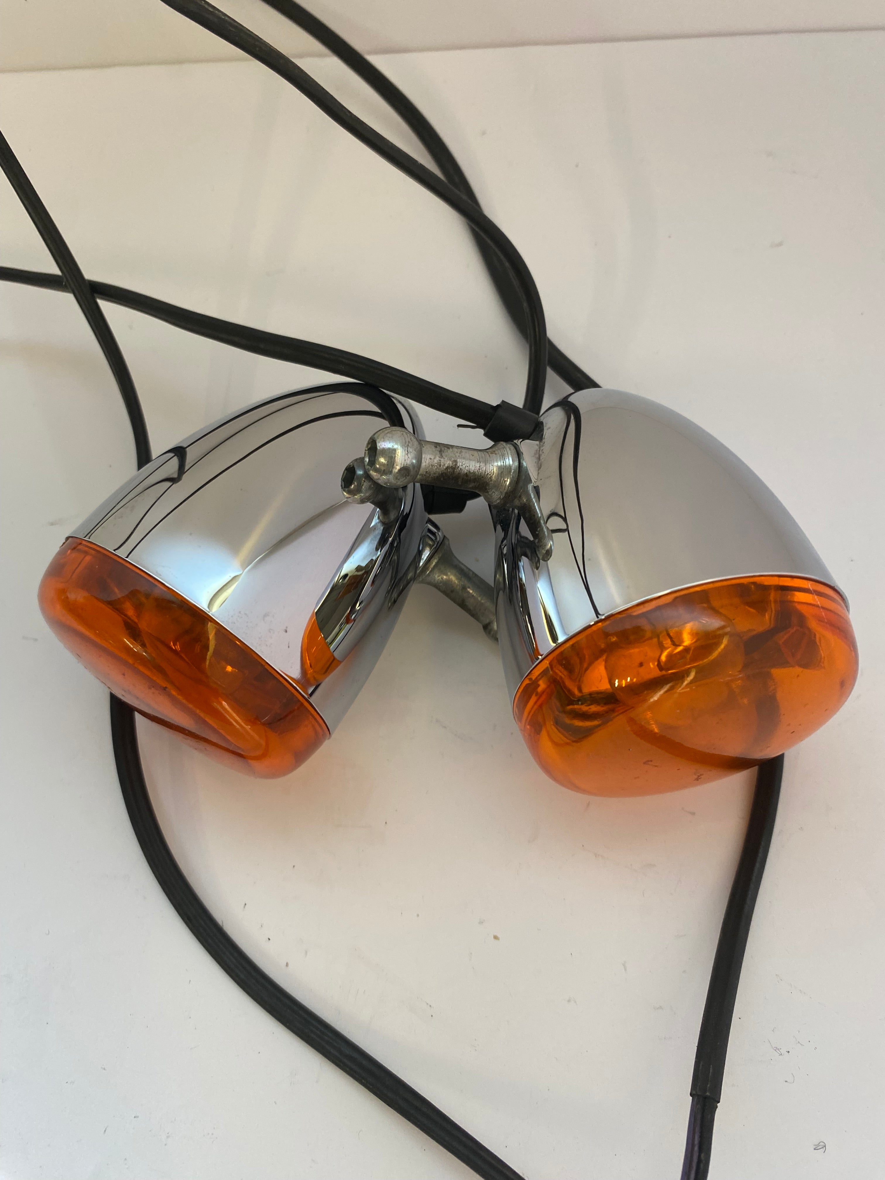 Jeu de 2 clignotants avant chromés Harley Davidson REF OEM 68975-00
