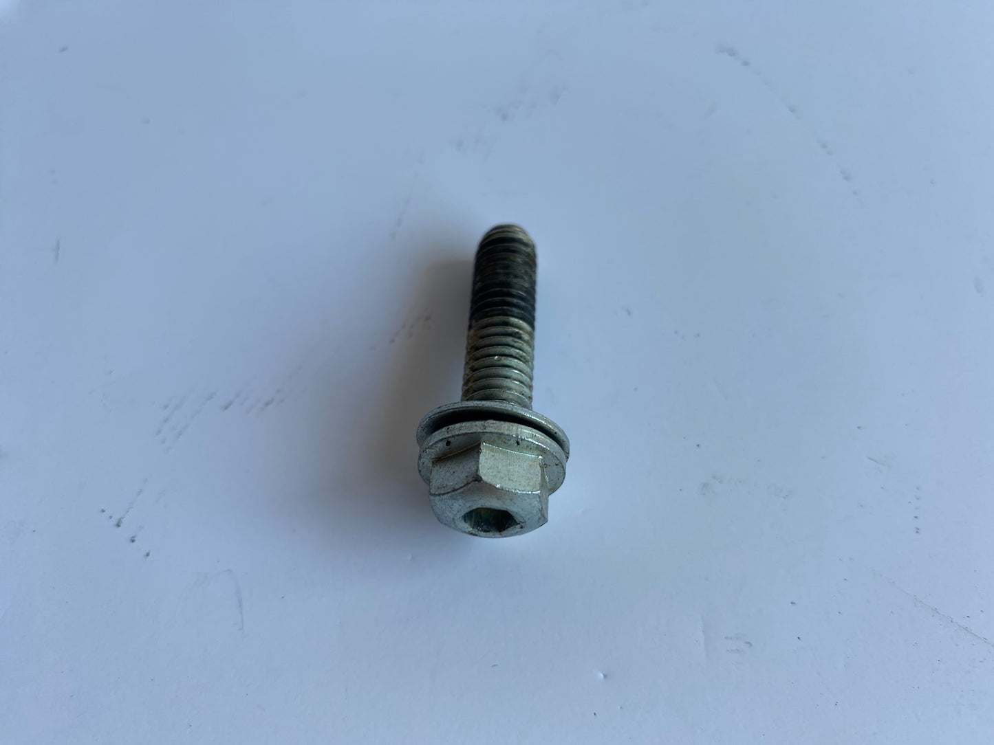 Vis de moteur 5/16-18 x 1-1/4 Harley Davidson REF OEM 3736B